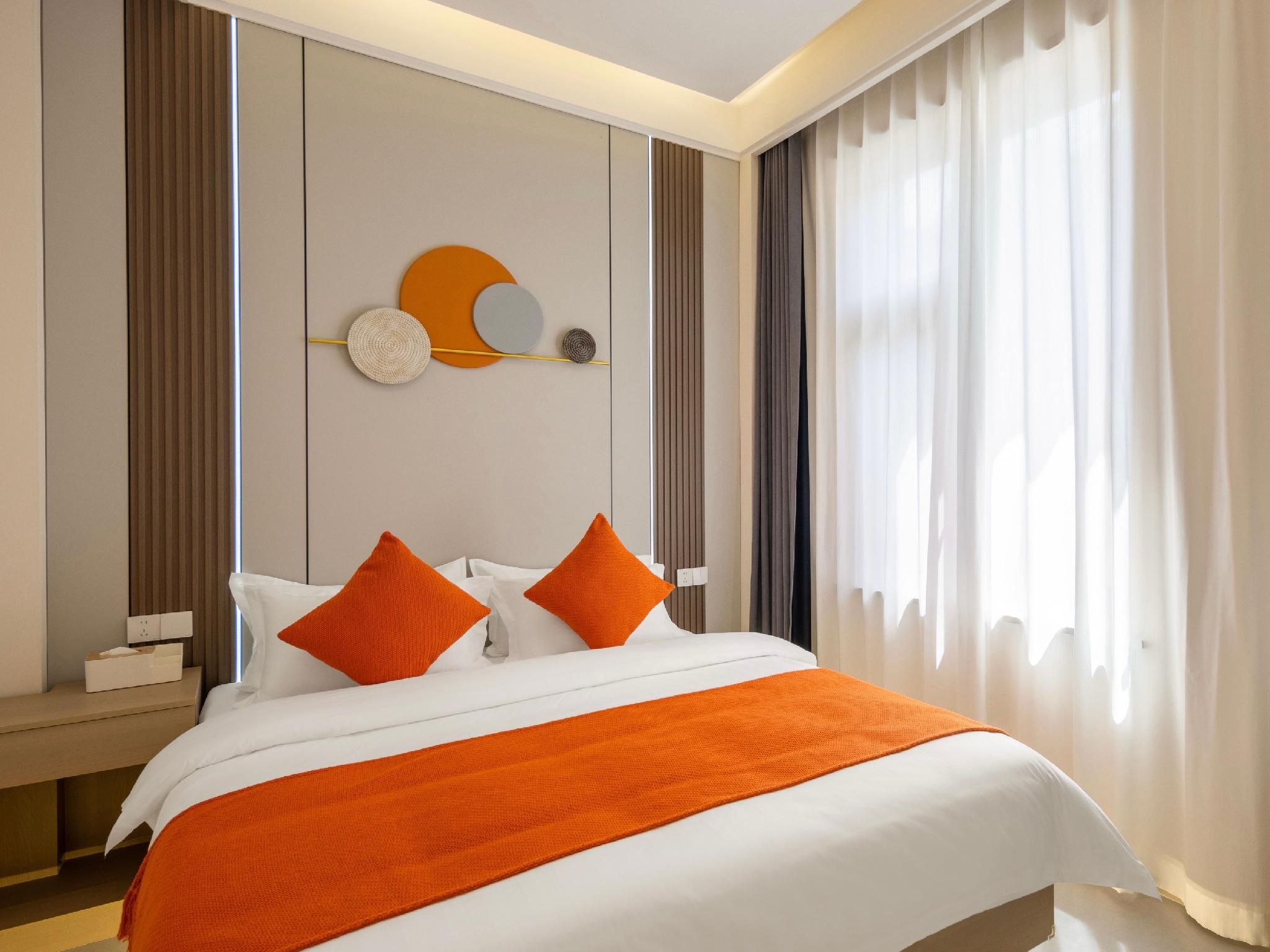 Courtyard Suite