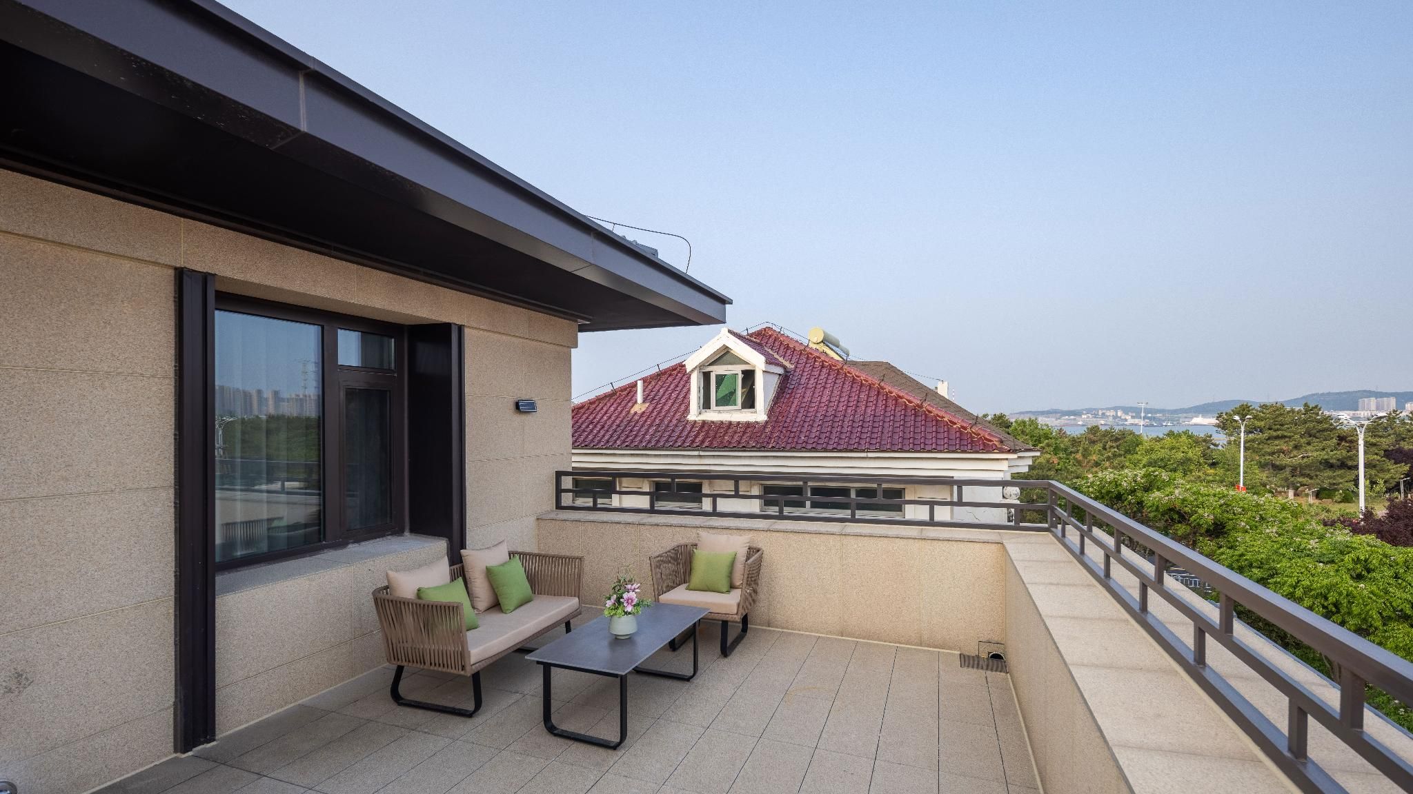 Terrace View King Room