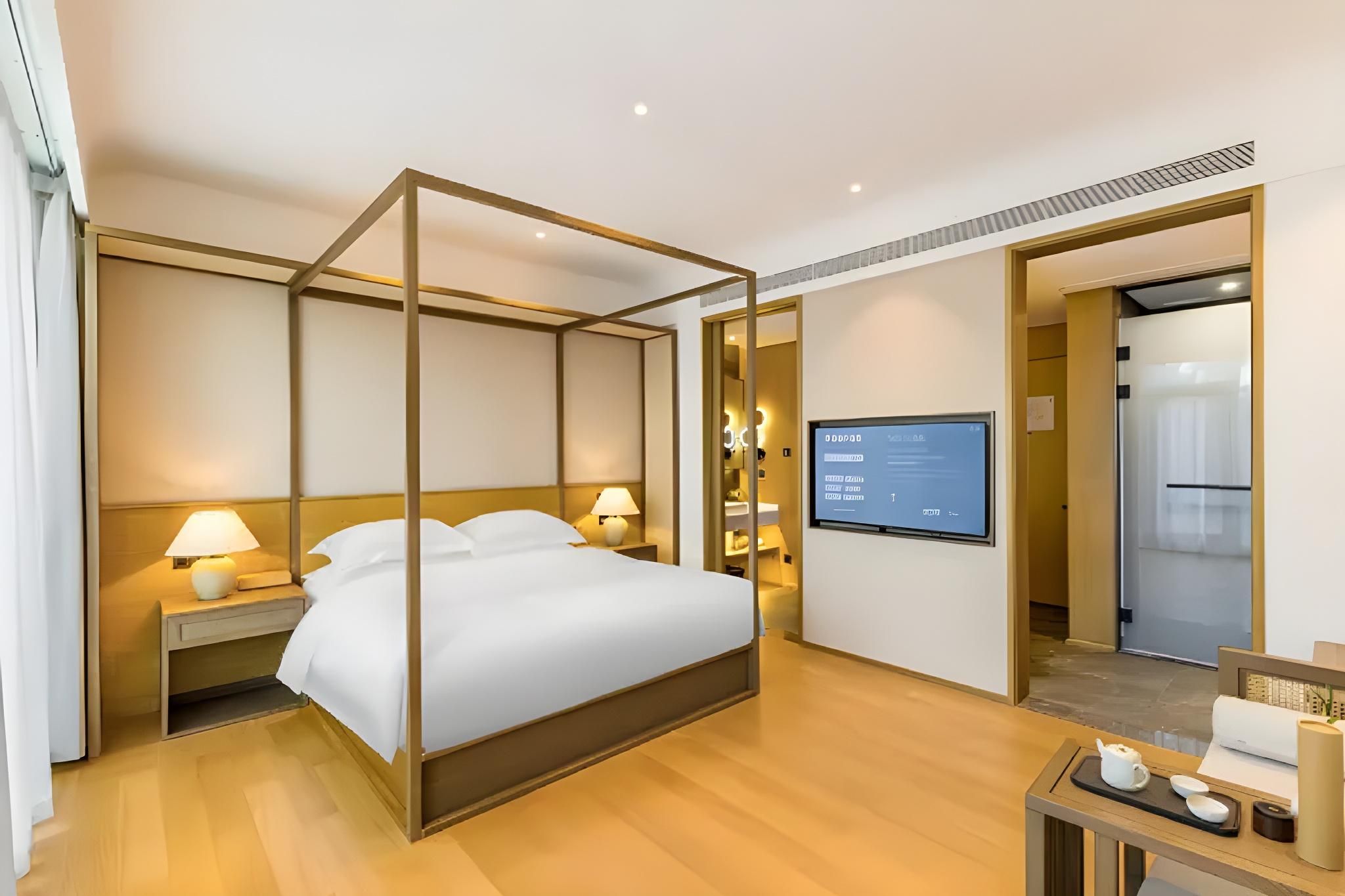 WH - Deluxe Bed Room