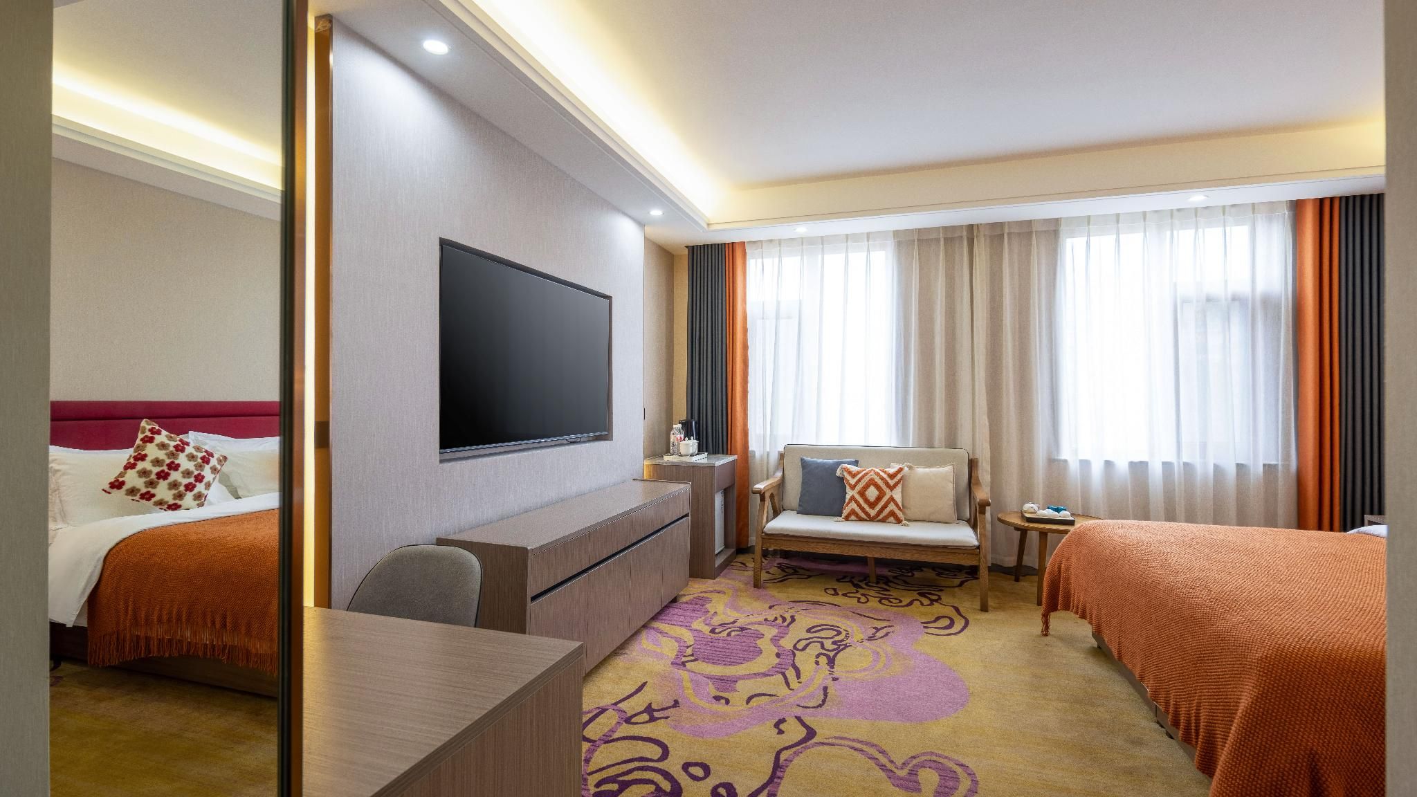 Queen Studio