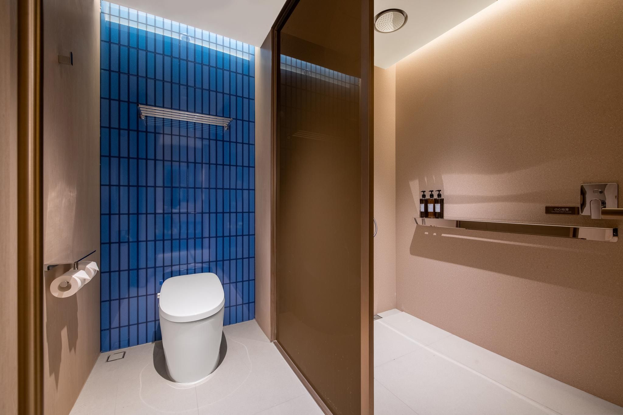 Huazhu - Deluxe Bonding Room