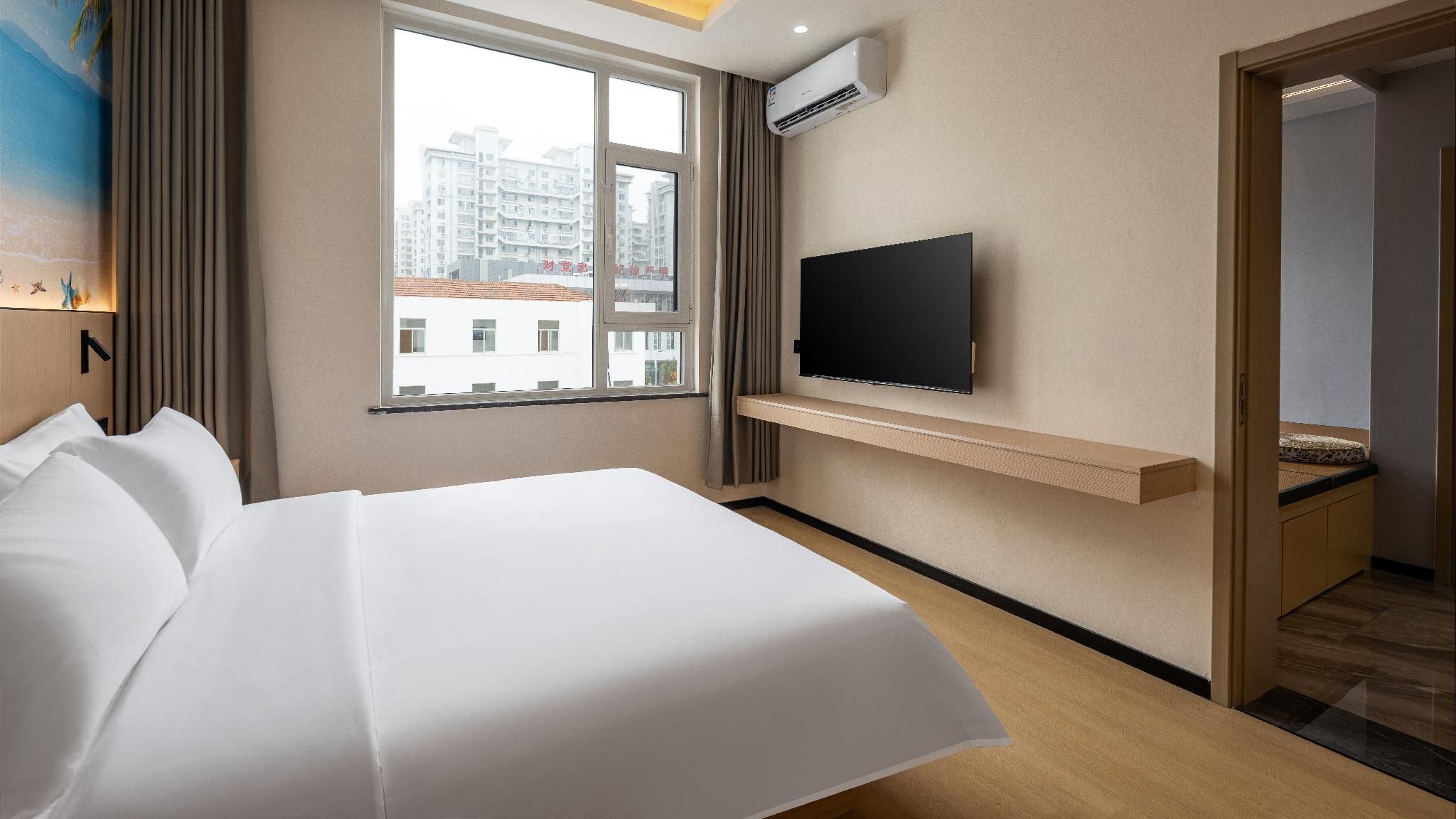 Tatami Queen Room
