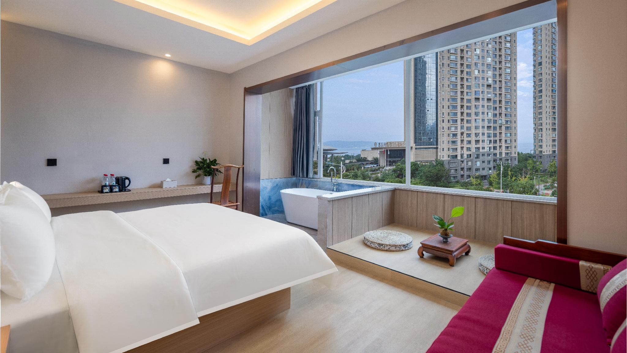 Comfort Queen Room