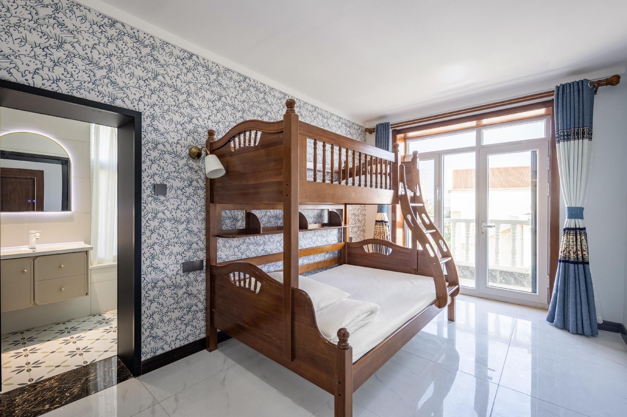 Family Guestroom