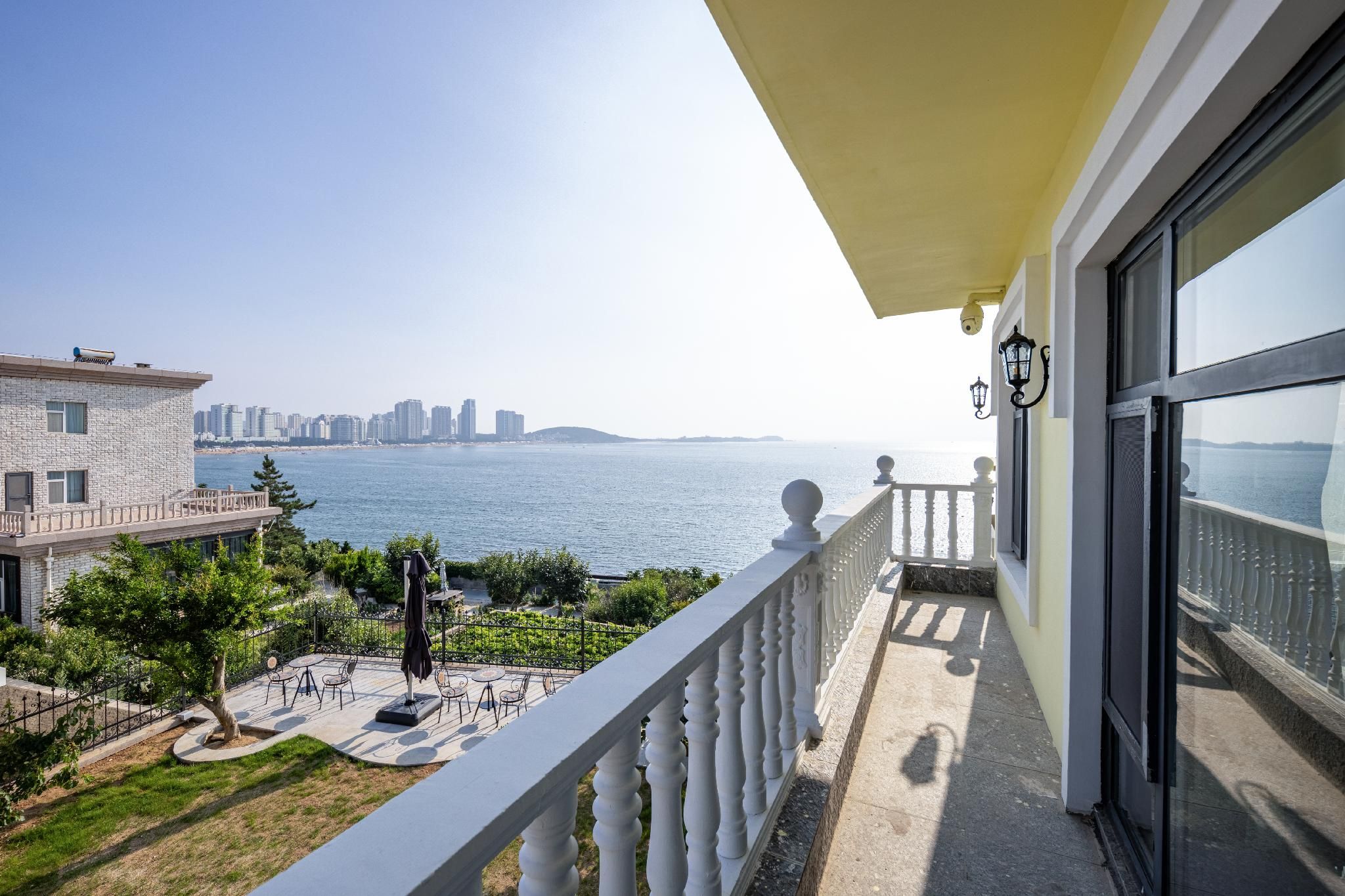 Sea View Suites