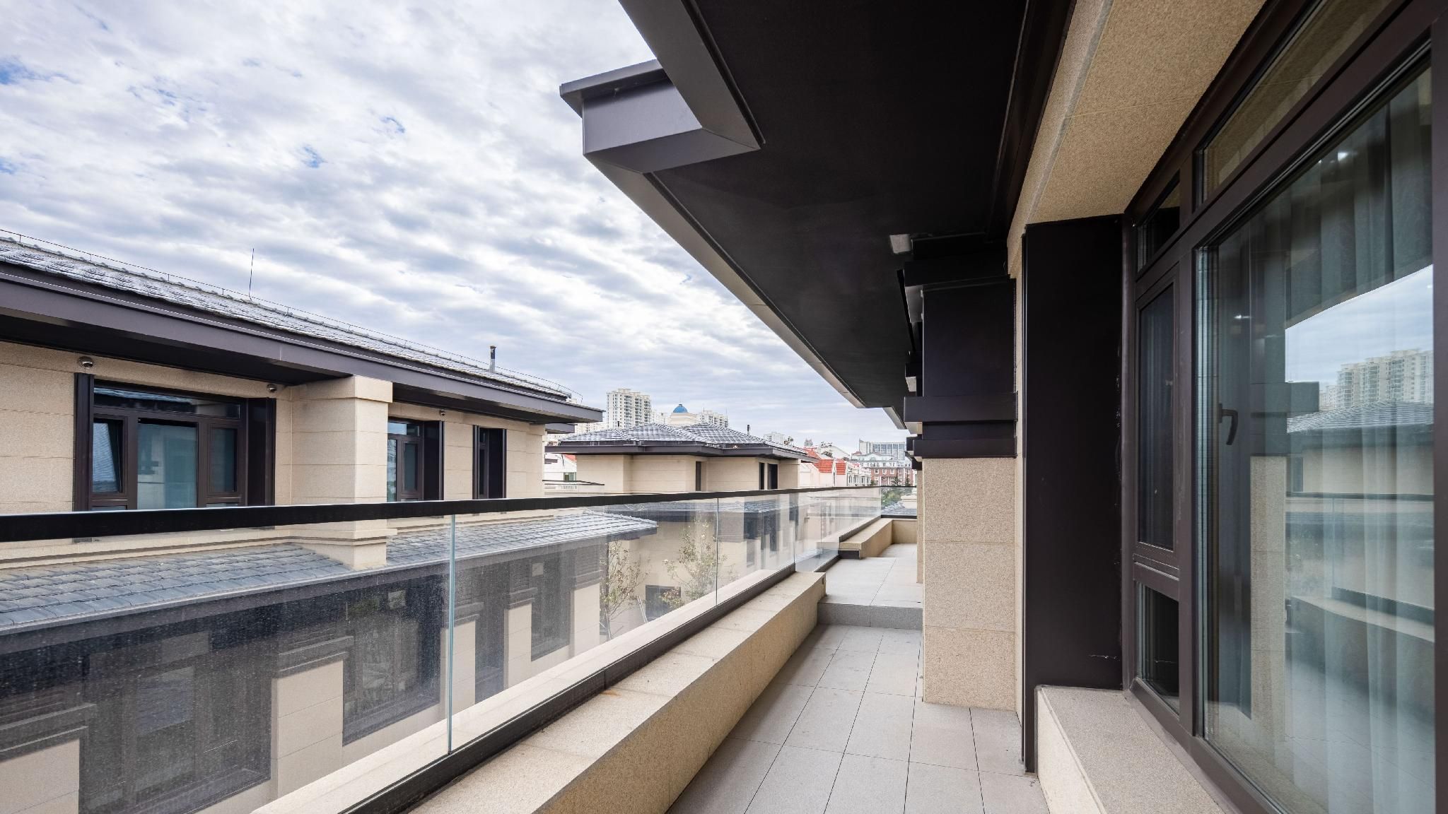Balcony suite