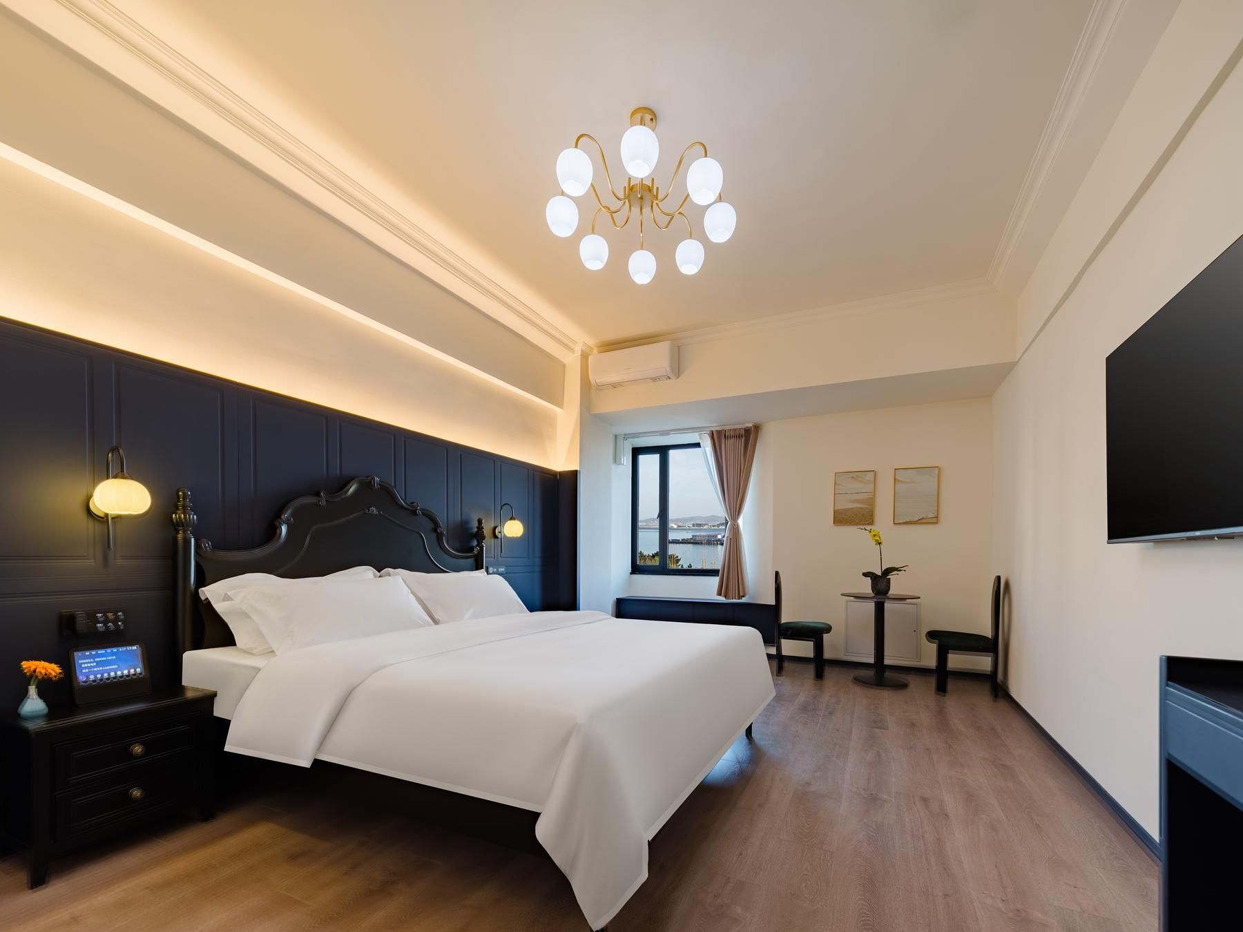 Big Room