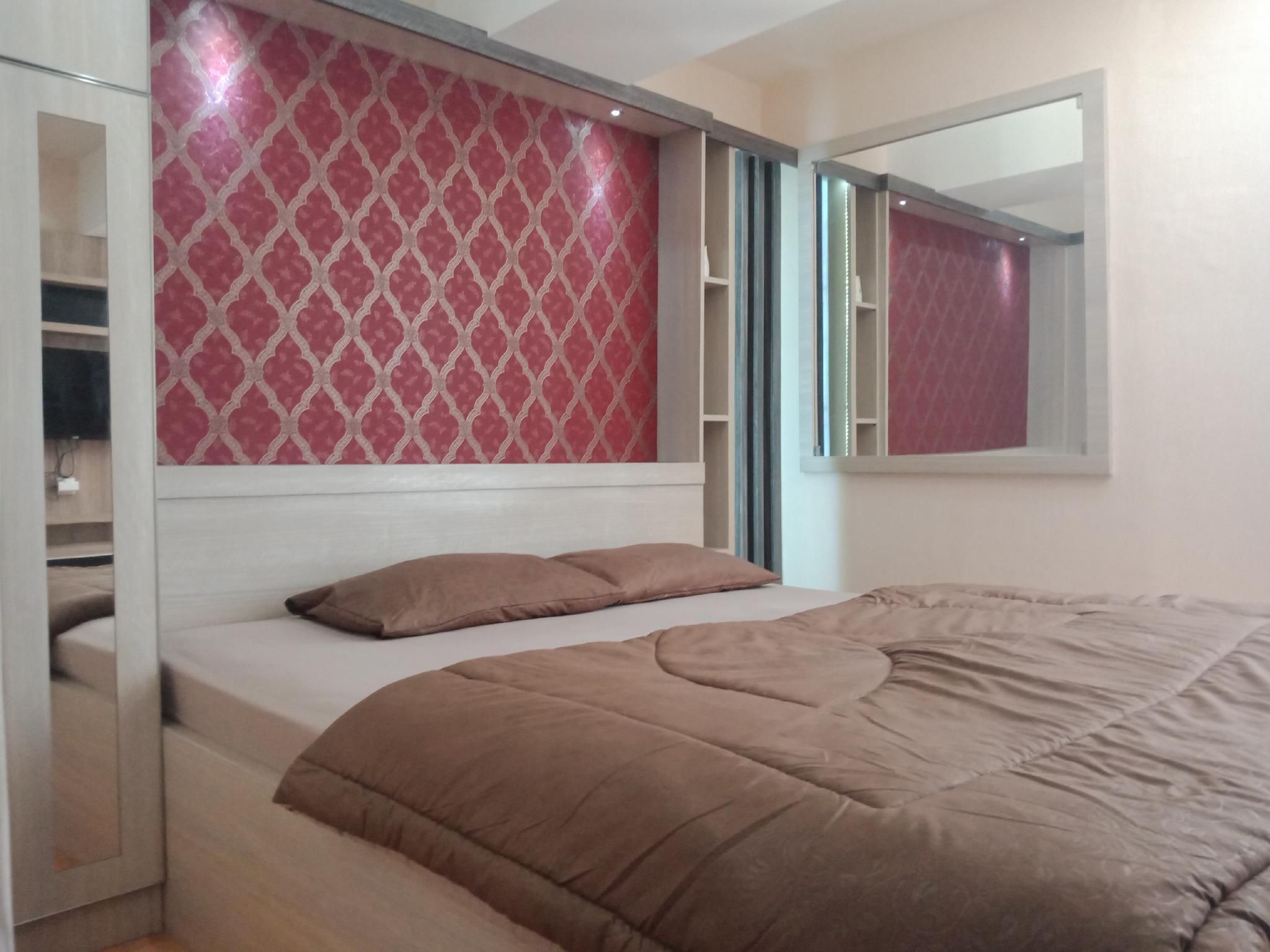 Green jarddin Studio Lux full interior ghs