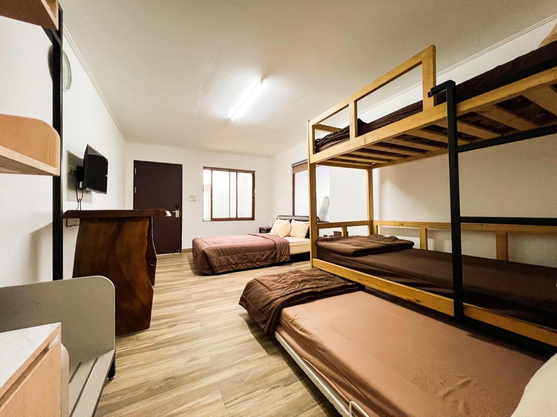 Deluxe Family Room