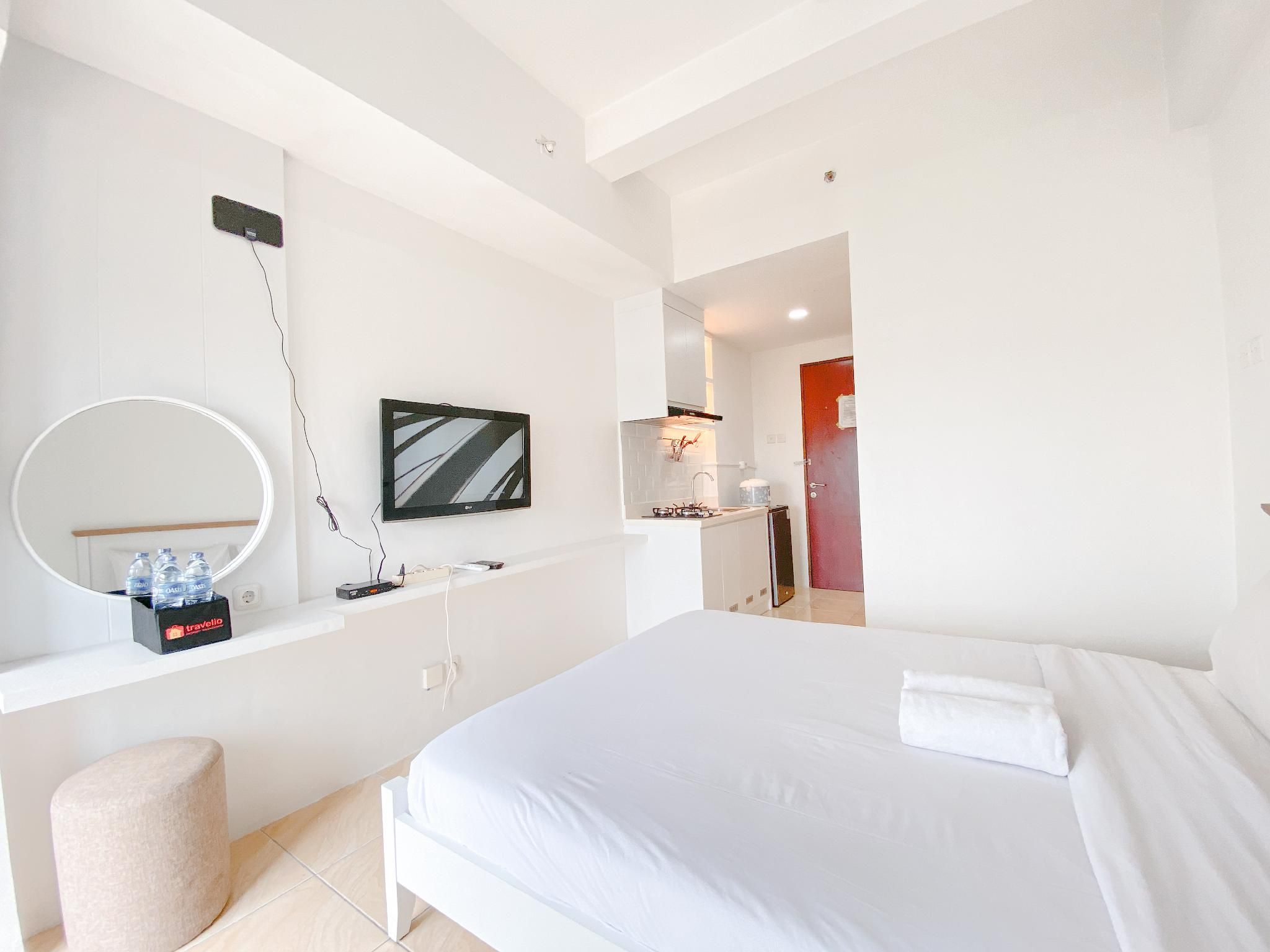 Stylish Studio Tamansari Panoramic Apt By Travelio