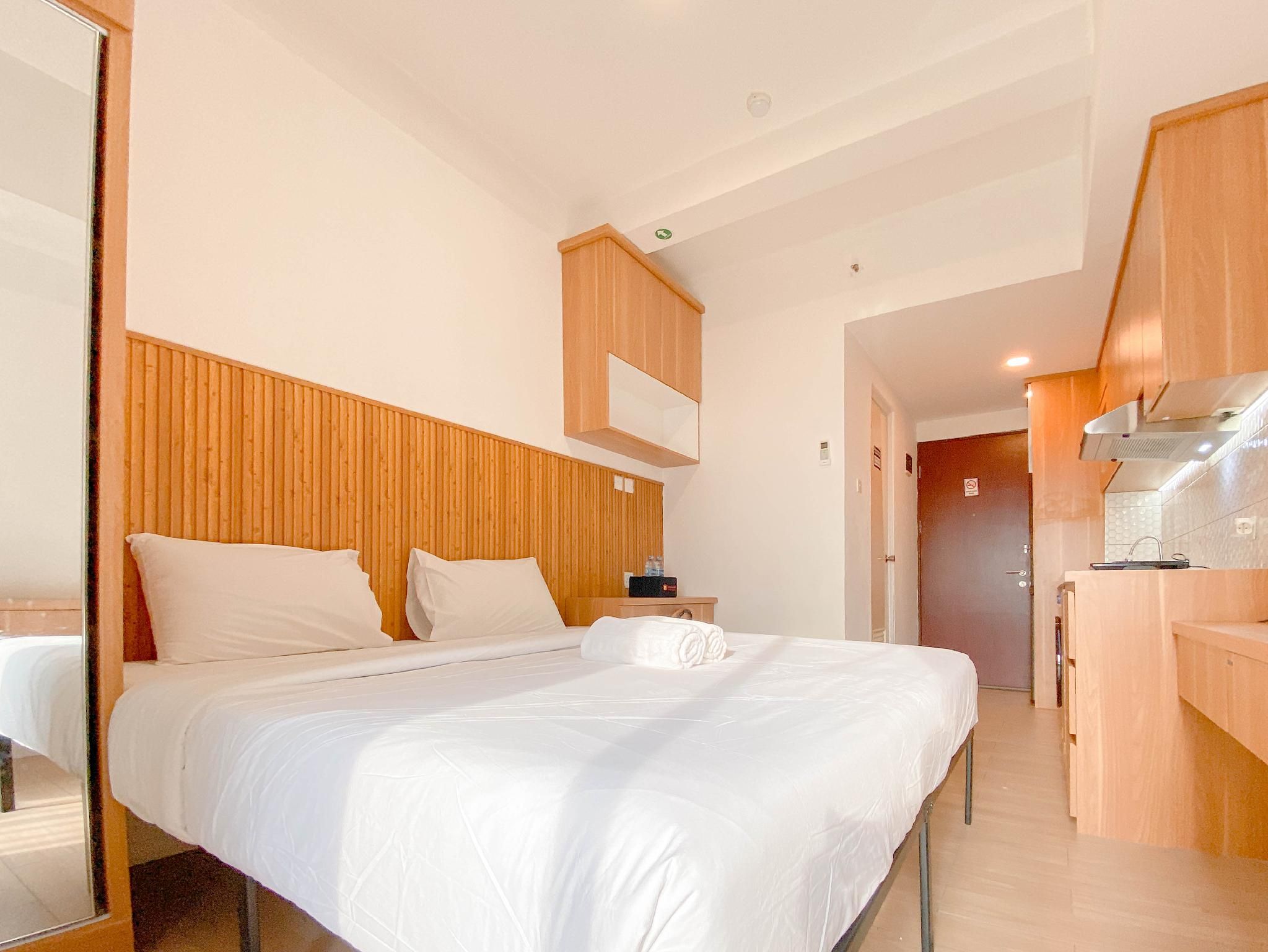Restful Studio at Tamansari Panoramic By Travelio
