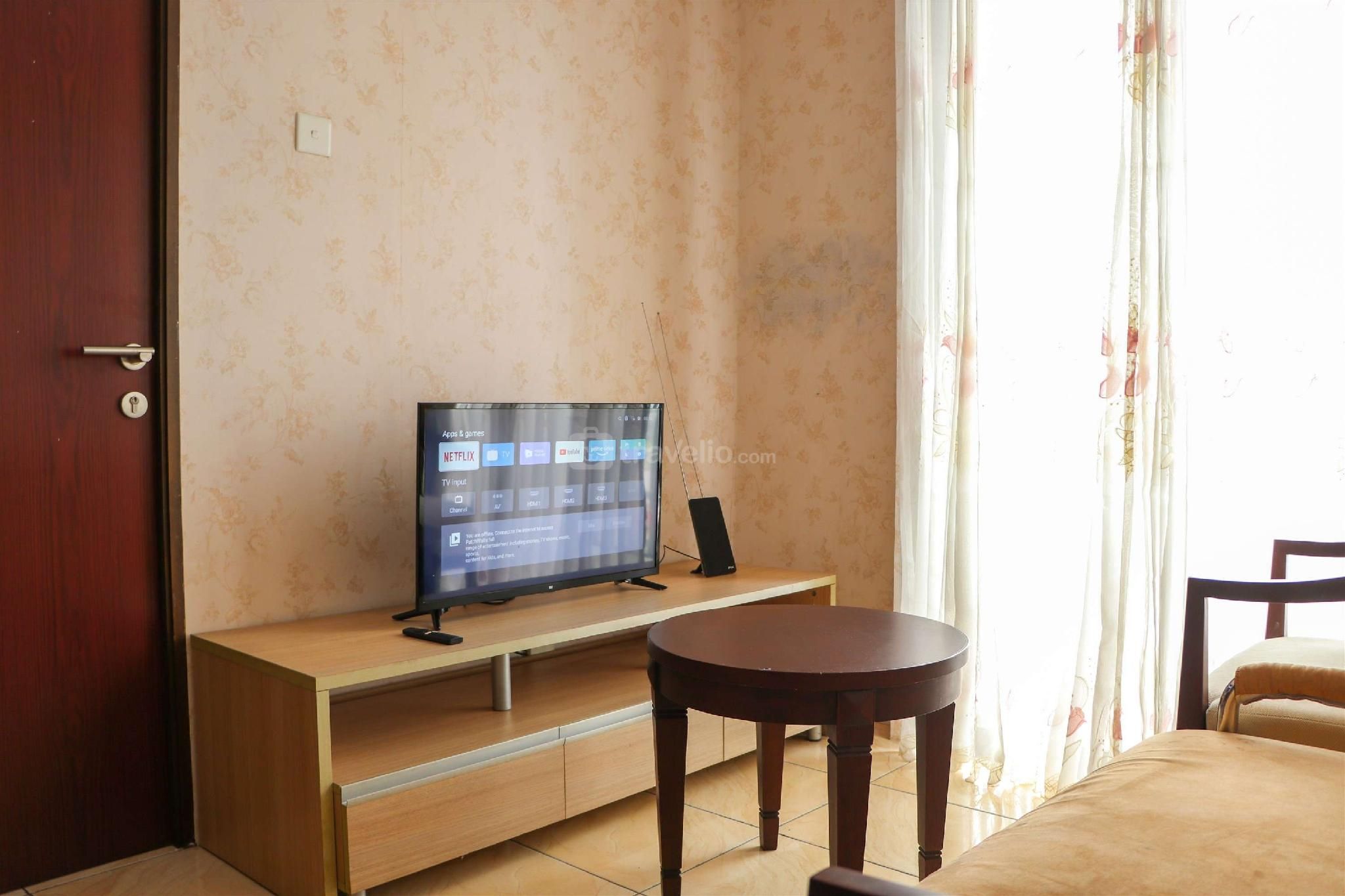 Minimalist 2BR Tamansari Panoramic Apt By Travelio
