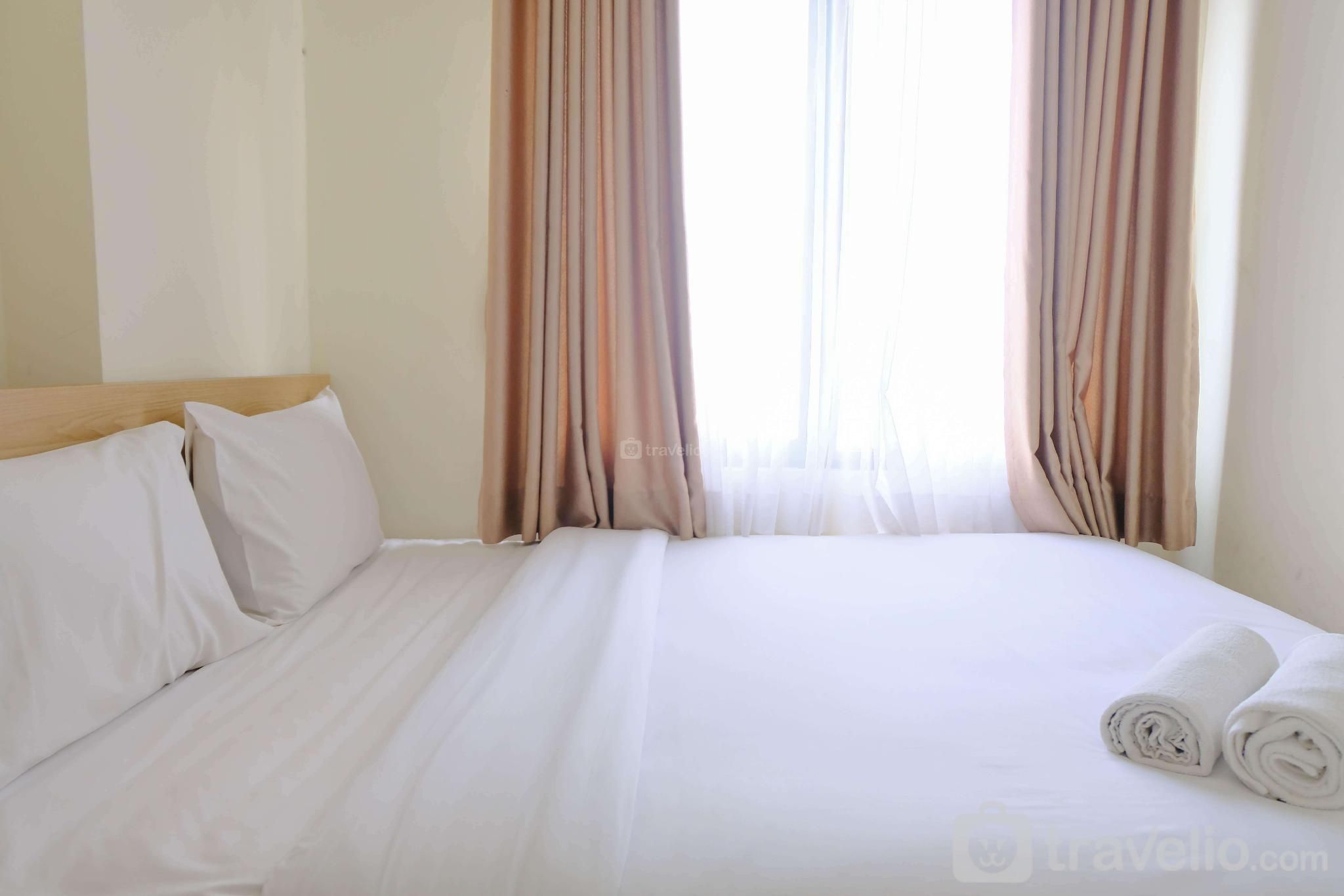 Cozy and Homey 2BR Tamansari Panoramic By Travelio