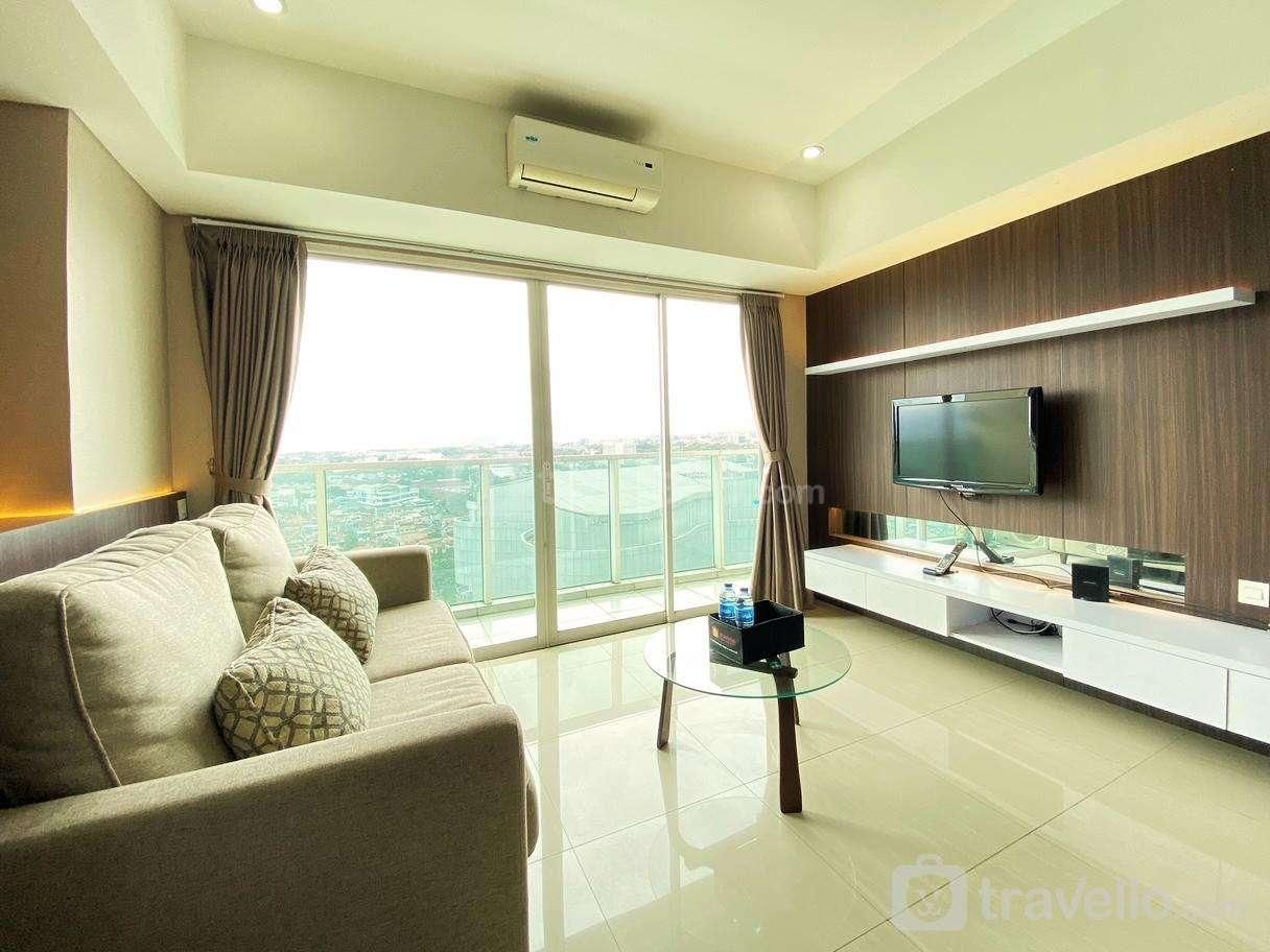 Luxury 2BR Apt at Tamansari La Grande By Travelio