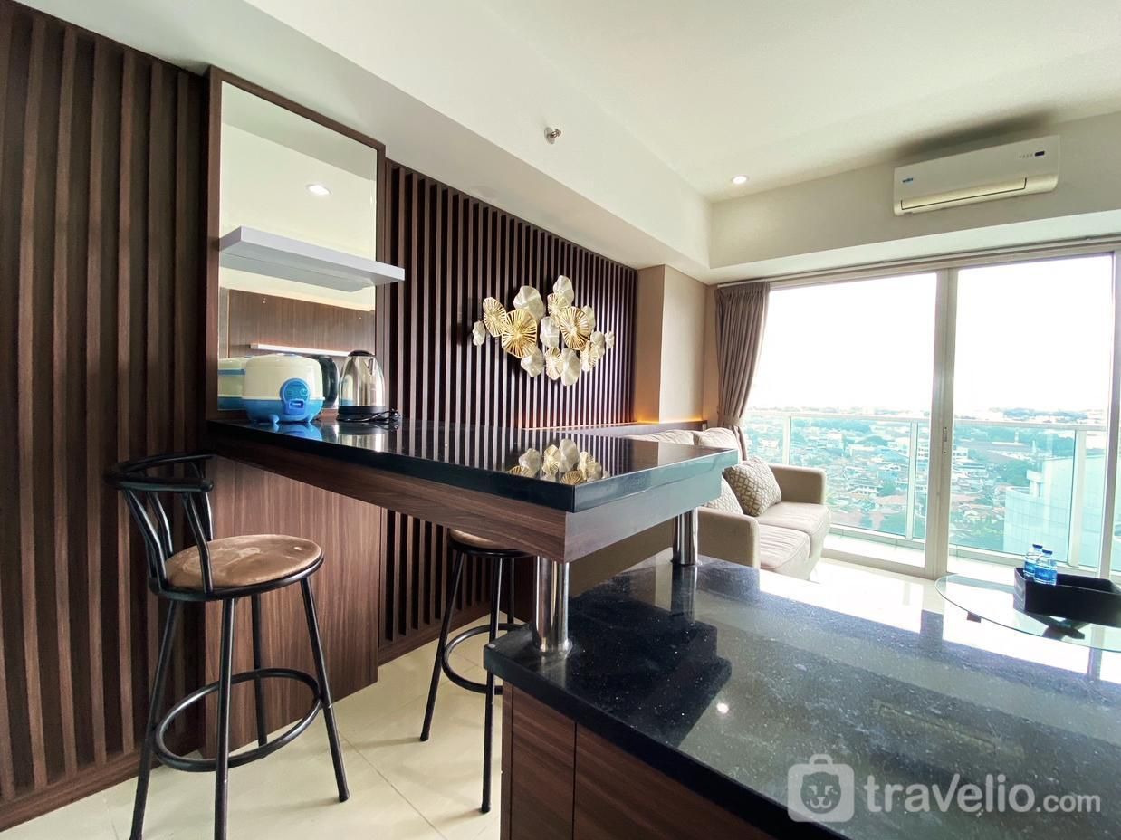 Luxury 2BR Apt at Tamansari La Grande By Travelio