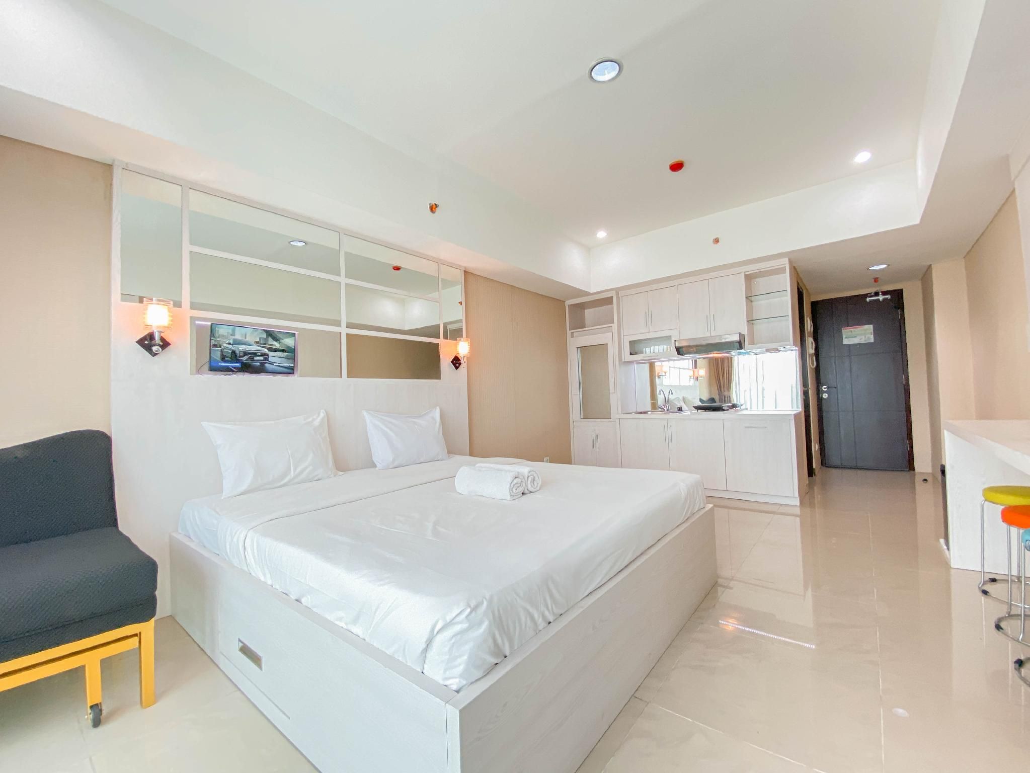 Simply Studio Apt Tamansari La Grande By Travelio