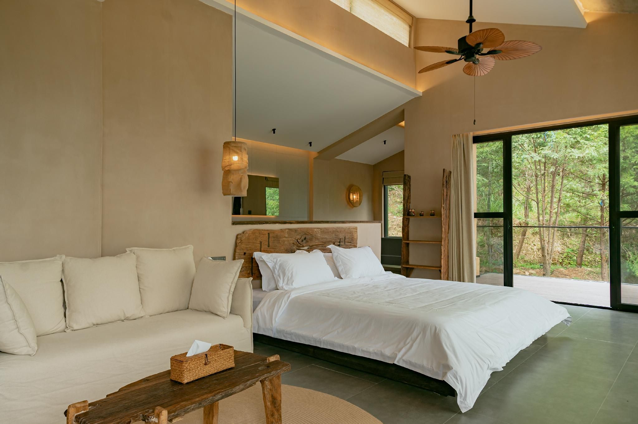 Deluxe Double Room Mountain View