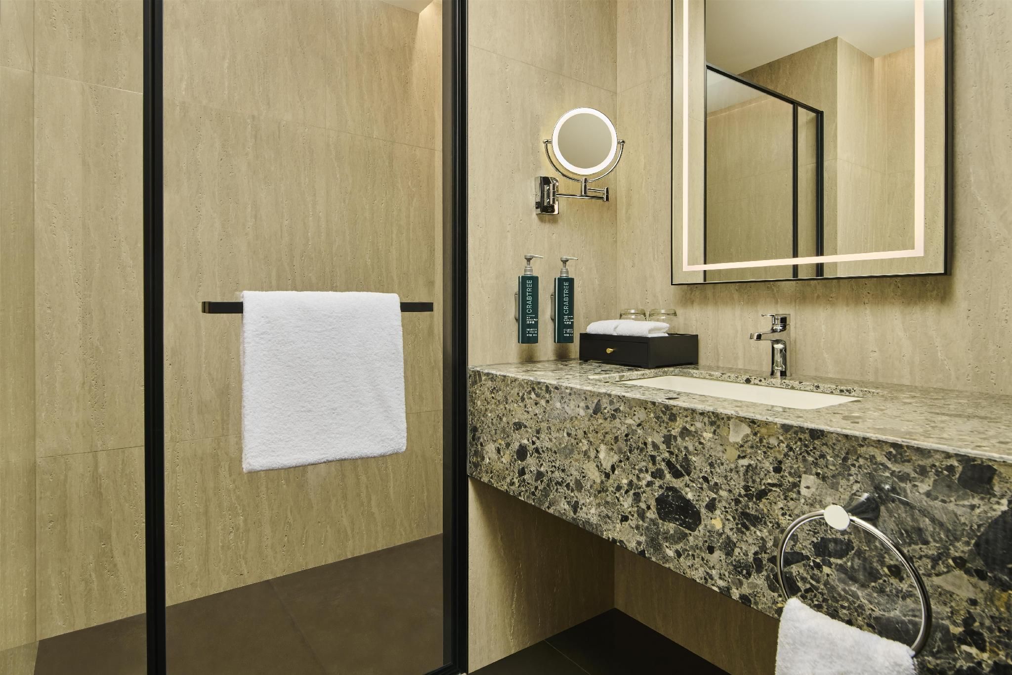 DoubleTree by Hilton Changsha Tianxin King Deluxe Studio Room 3