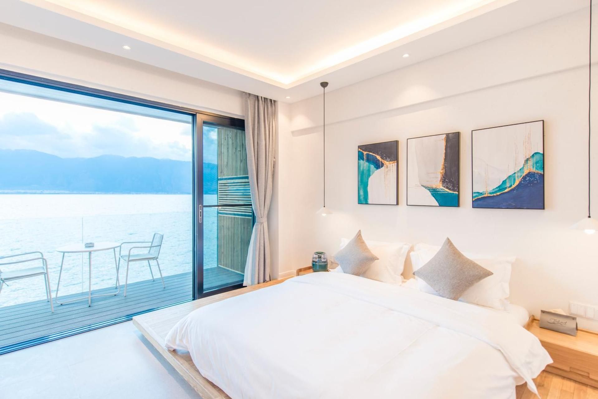 Queen Room with Sea View