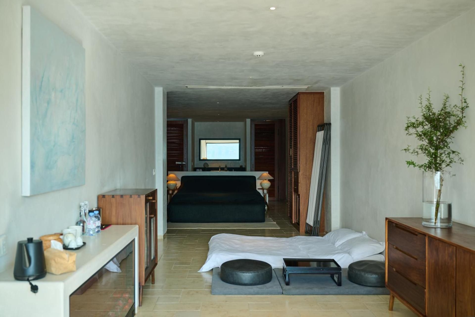 Twin Room with Bath
