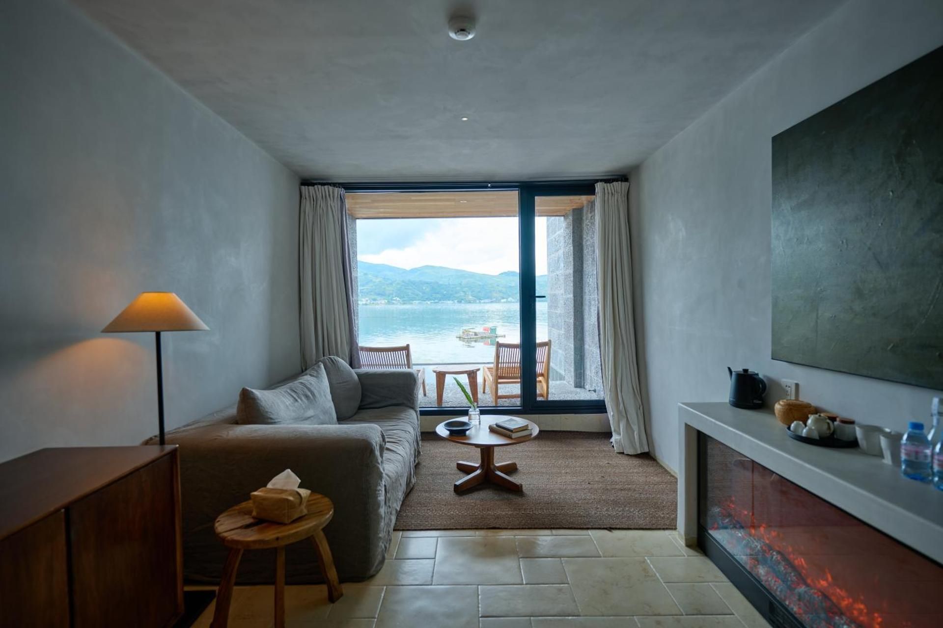 Superior Double or Twin Room with Terrace