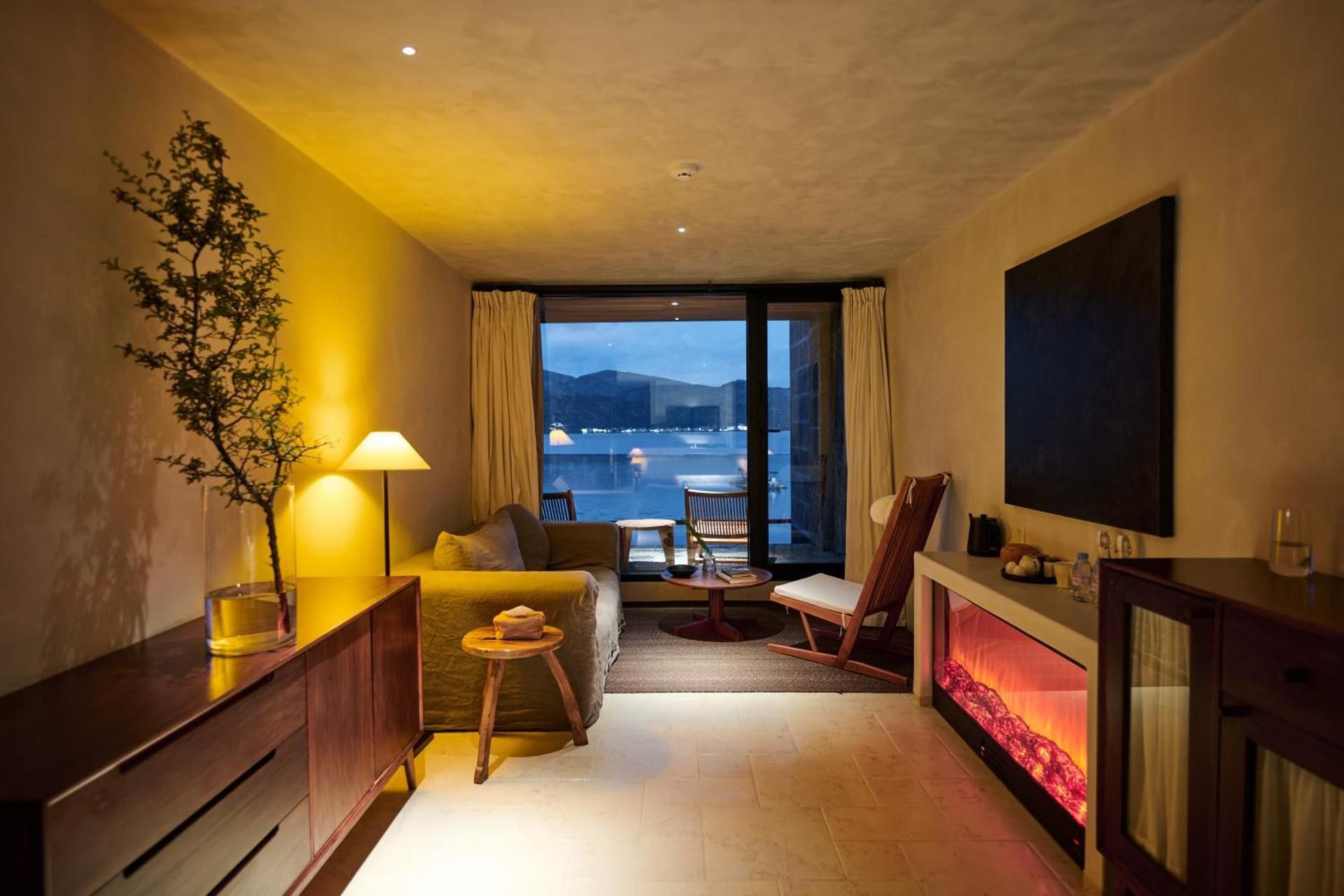 Superior Double or Twin Room with Terrace