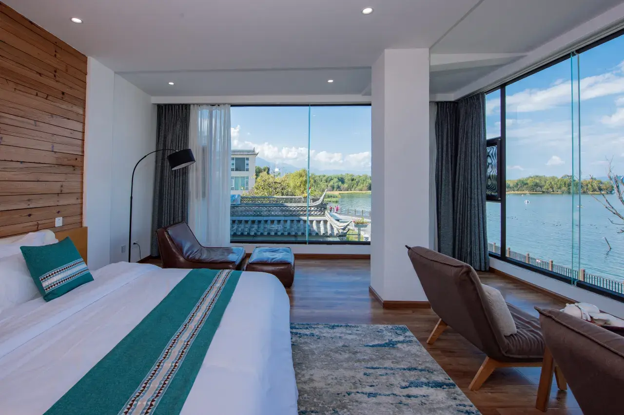 Al Dana Ocean View Junior Suite with Queen Bed