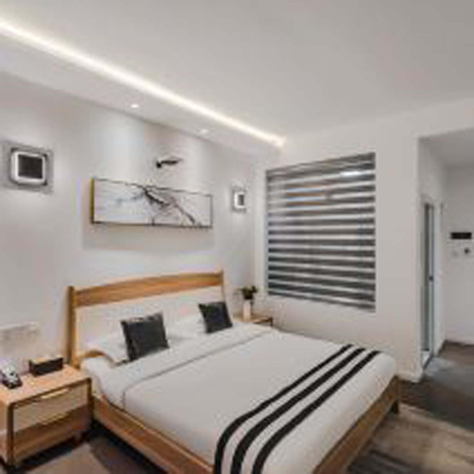 Comfort Queen Room