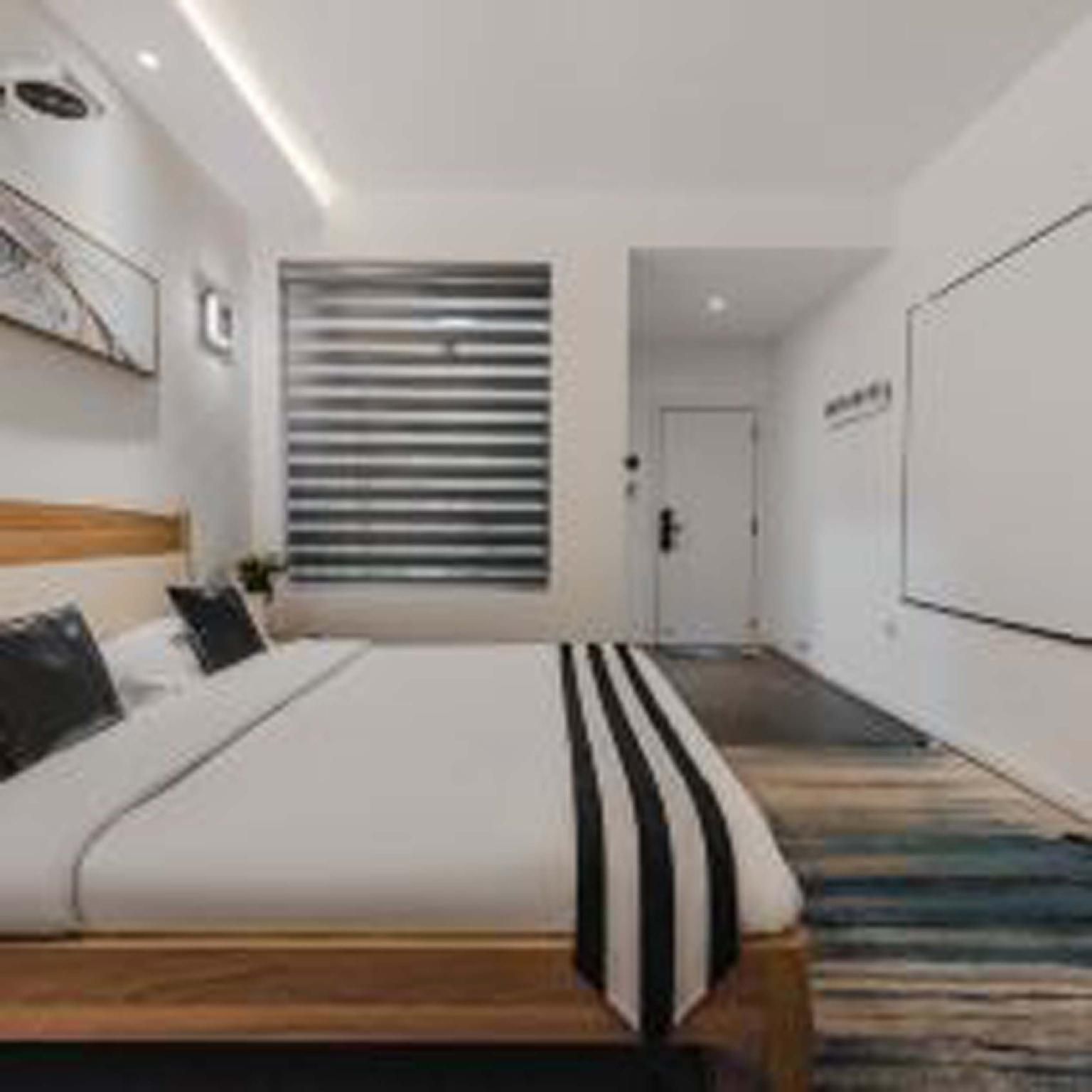 Comfort Queen Room
