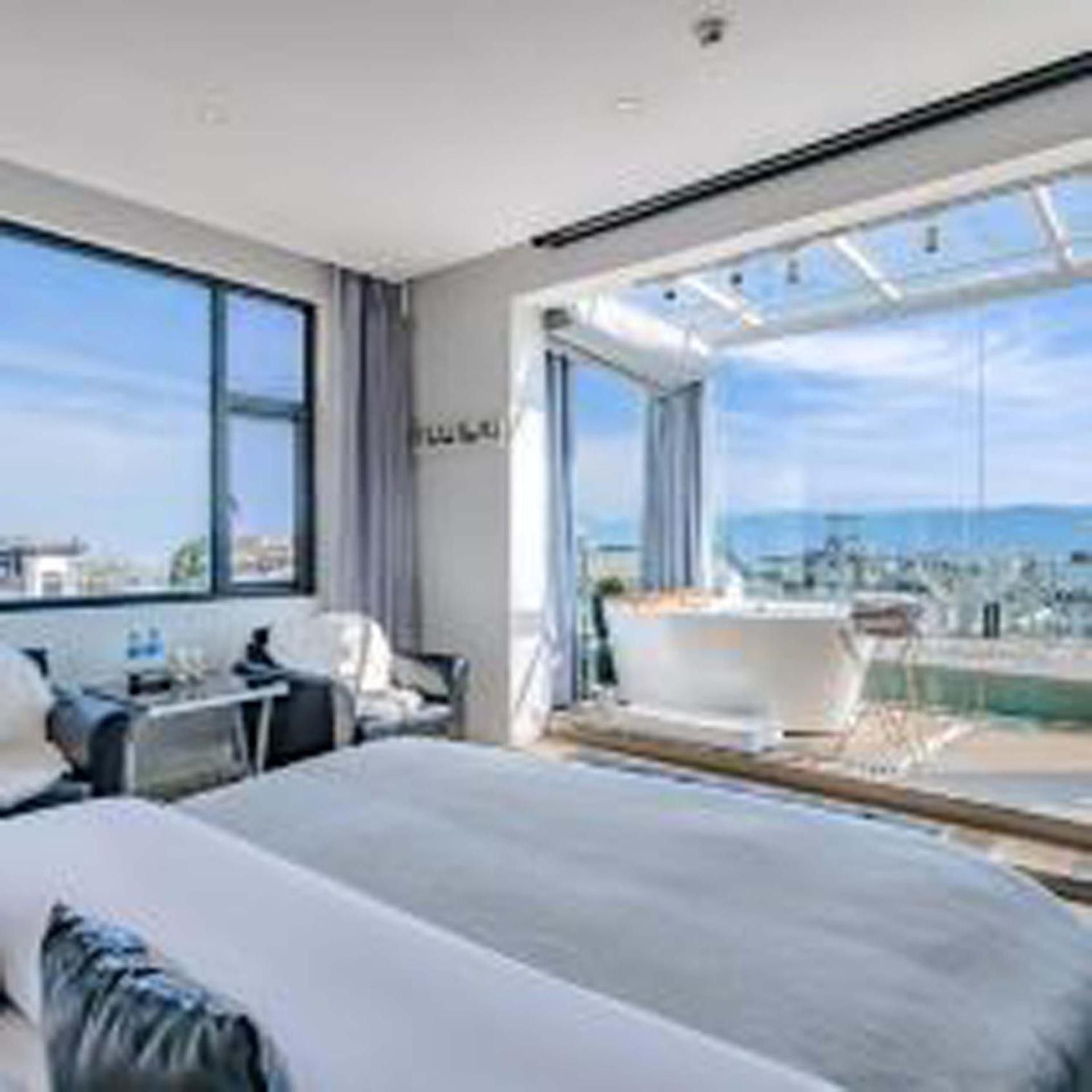 Deluxe Double Room with Bath