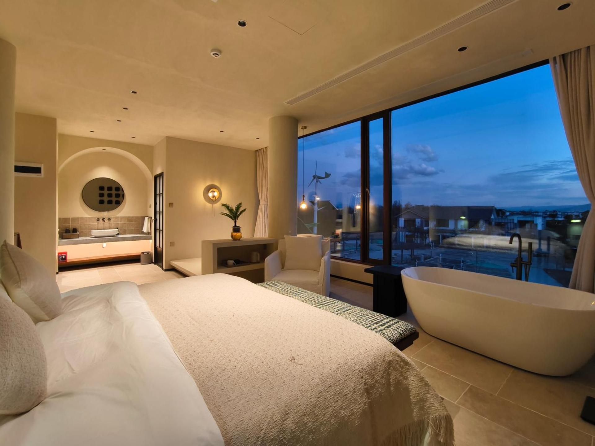Deluxe Double Room with Bath