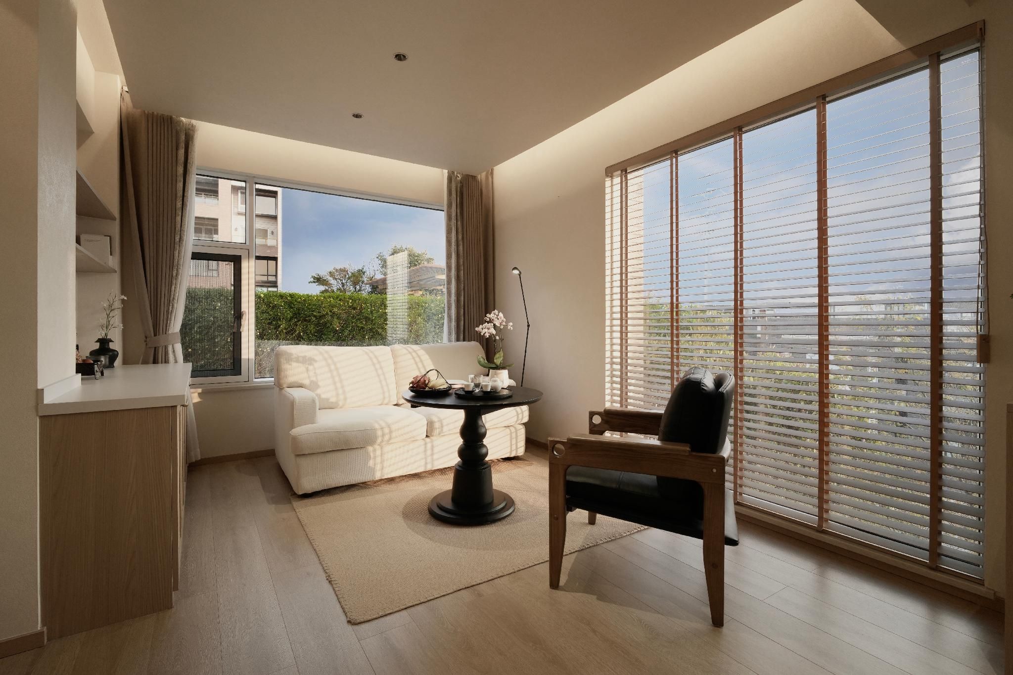 Superior Tree Gaze Room