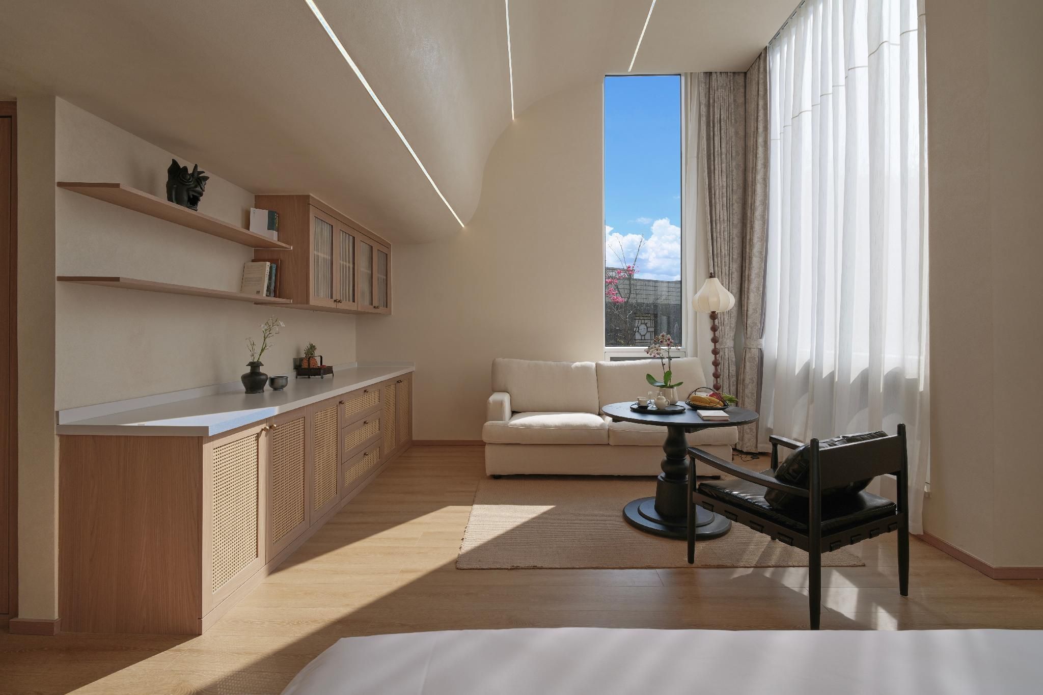 Jacaranda Room