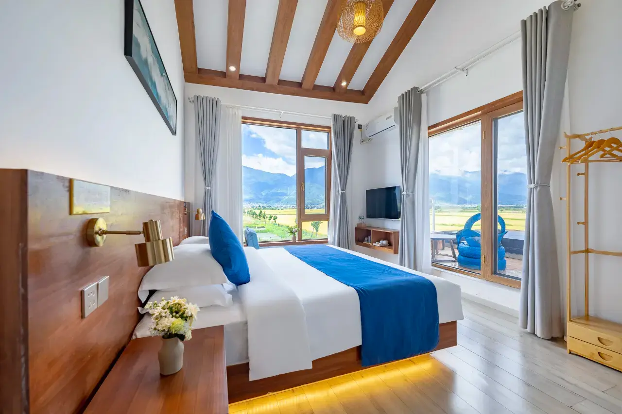 Garden View King Room with Terrace