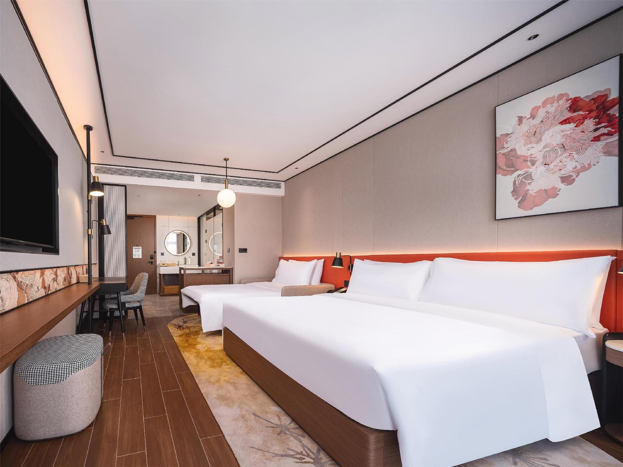 King Guest Room with Sofa Bed