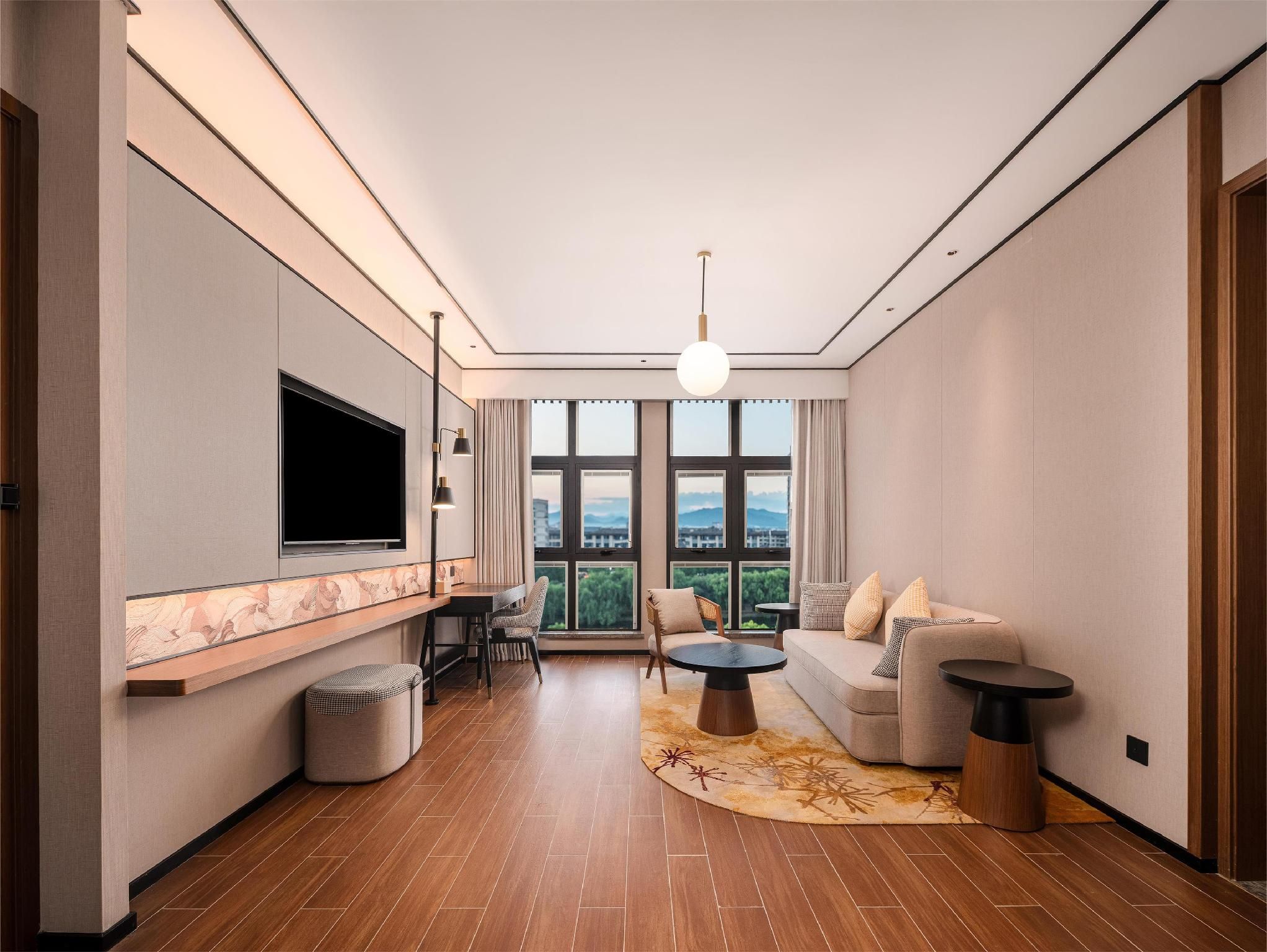 King Deluxe Suite River View