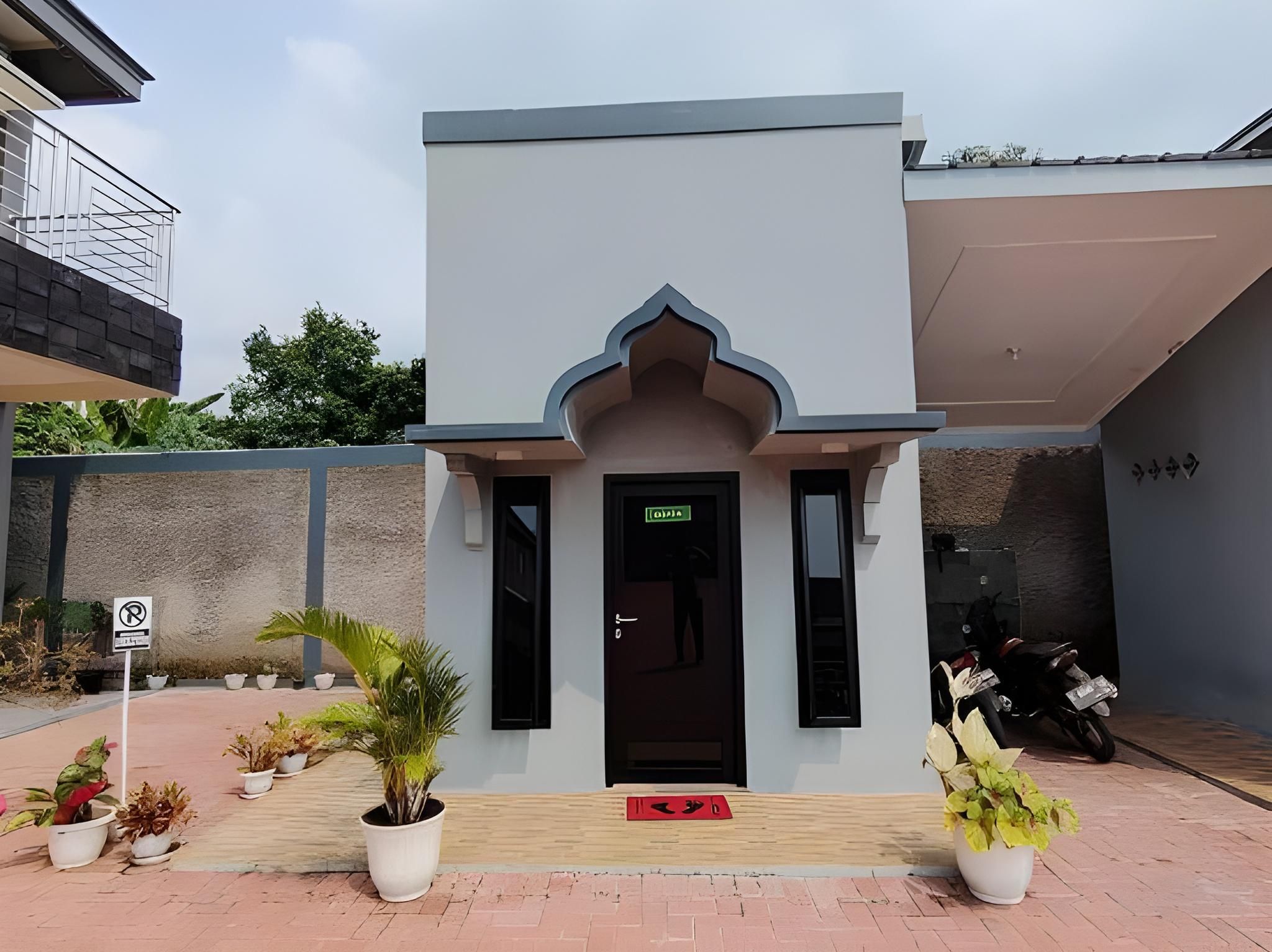 Hotel Cibening Deluxe Queen Smoking 2