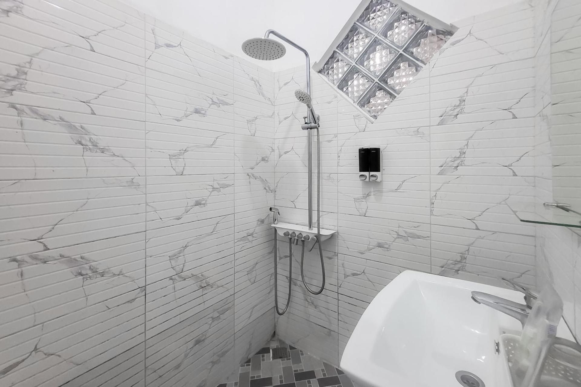 Urbanview Hotel Villa 36 Sukabumi Deluxe Family Room 3