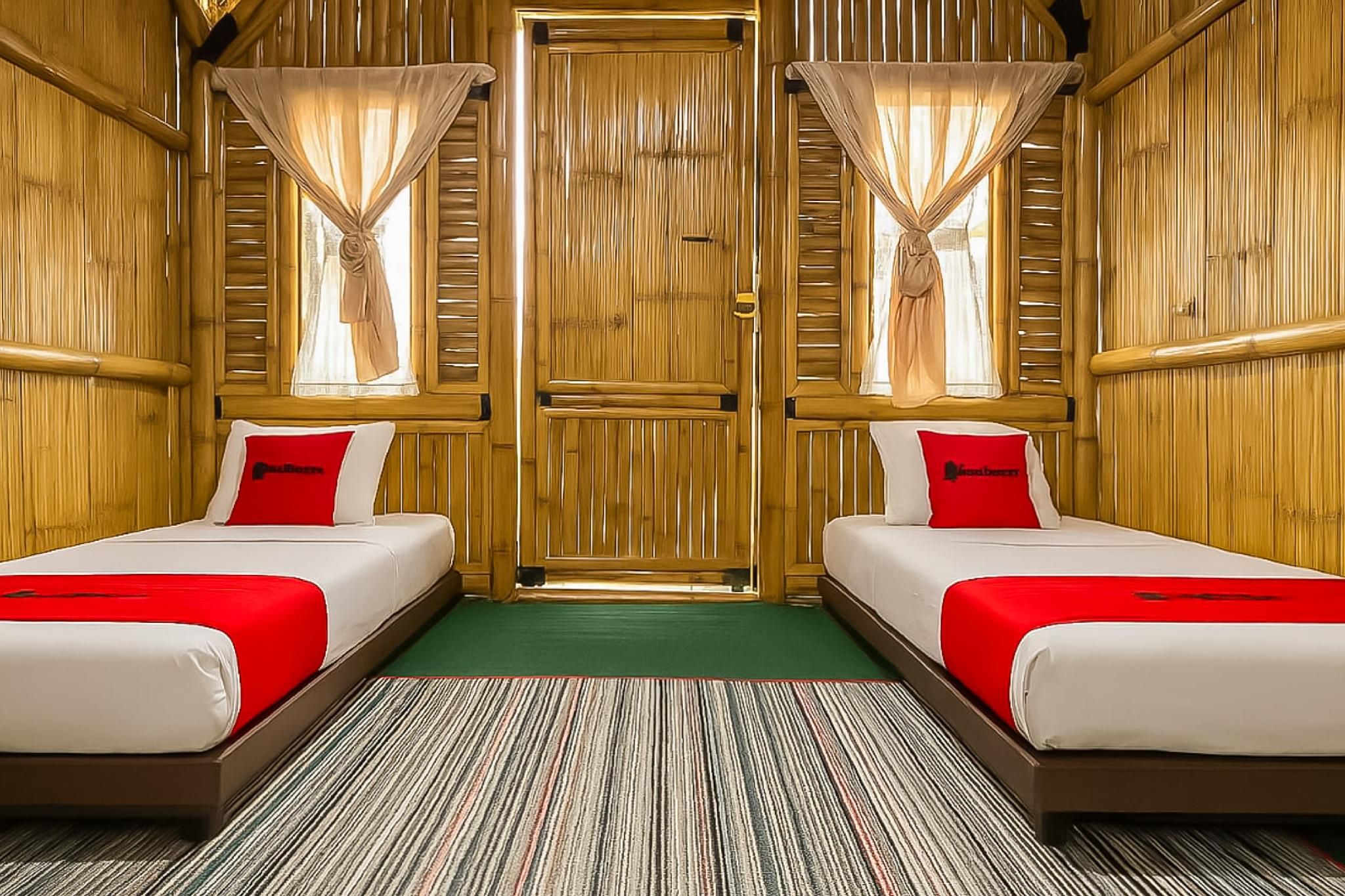 Family Room 6 People