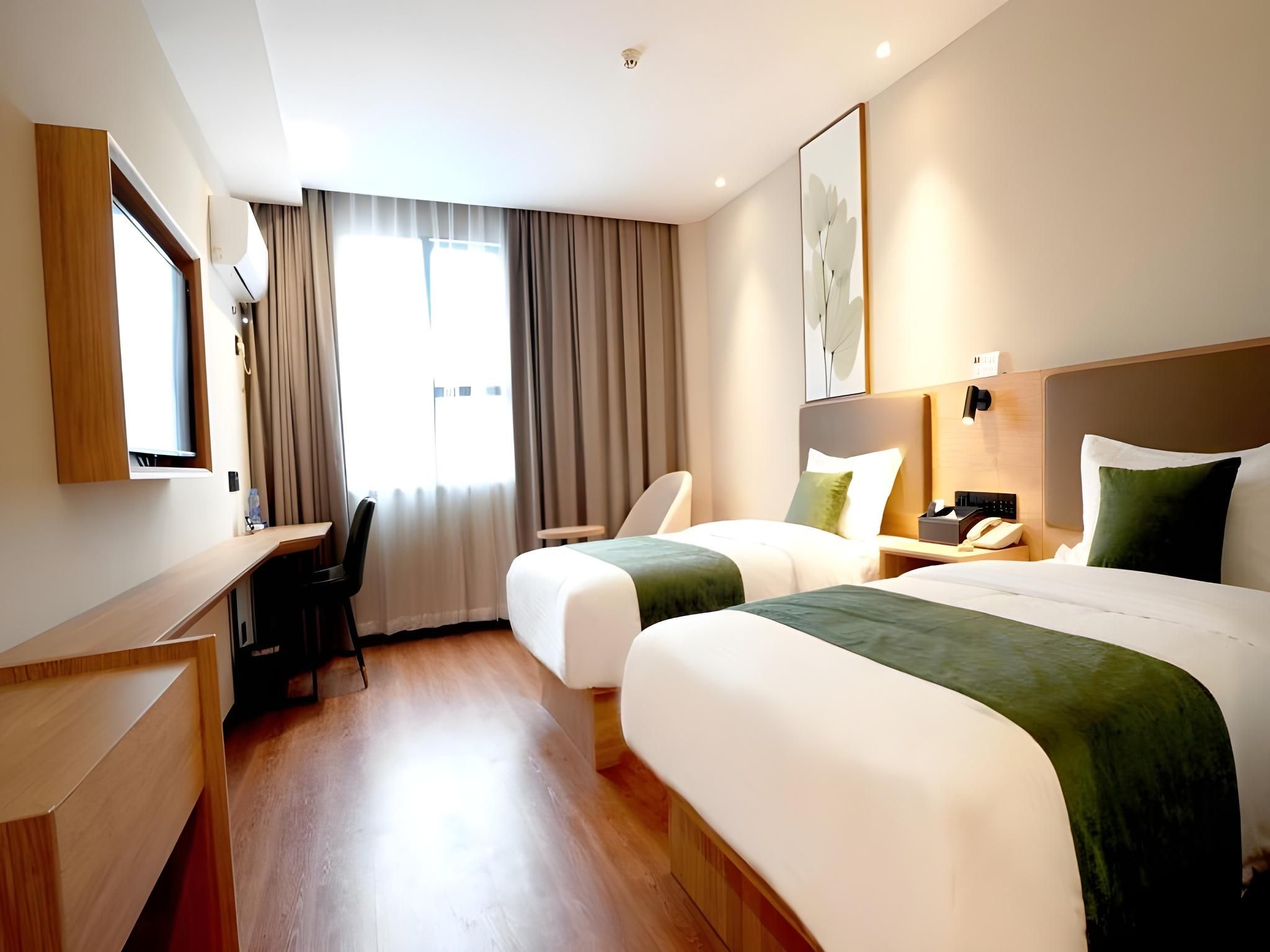 2 Bed Twin Superior Room