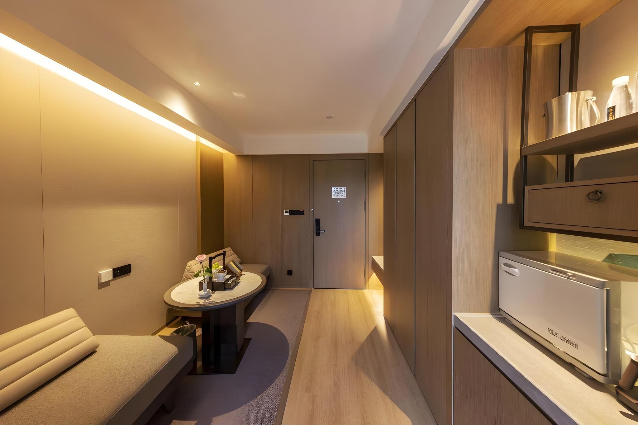 Superior Room - Courtyard-View (Double Bed)