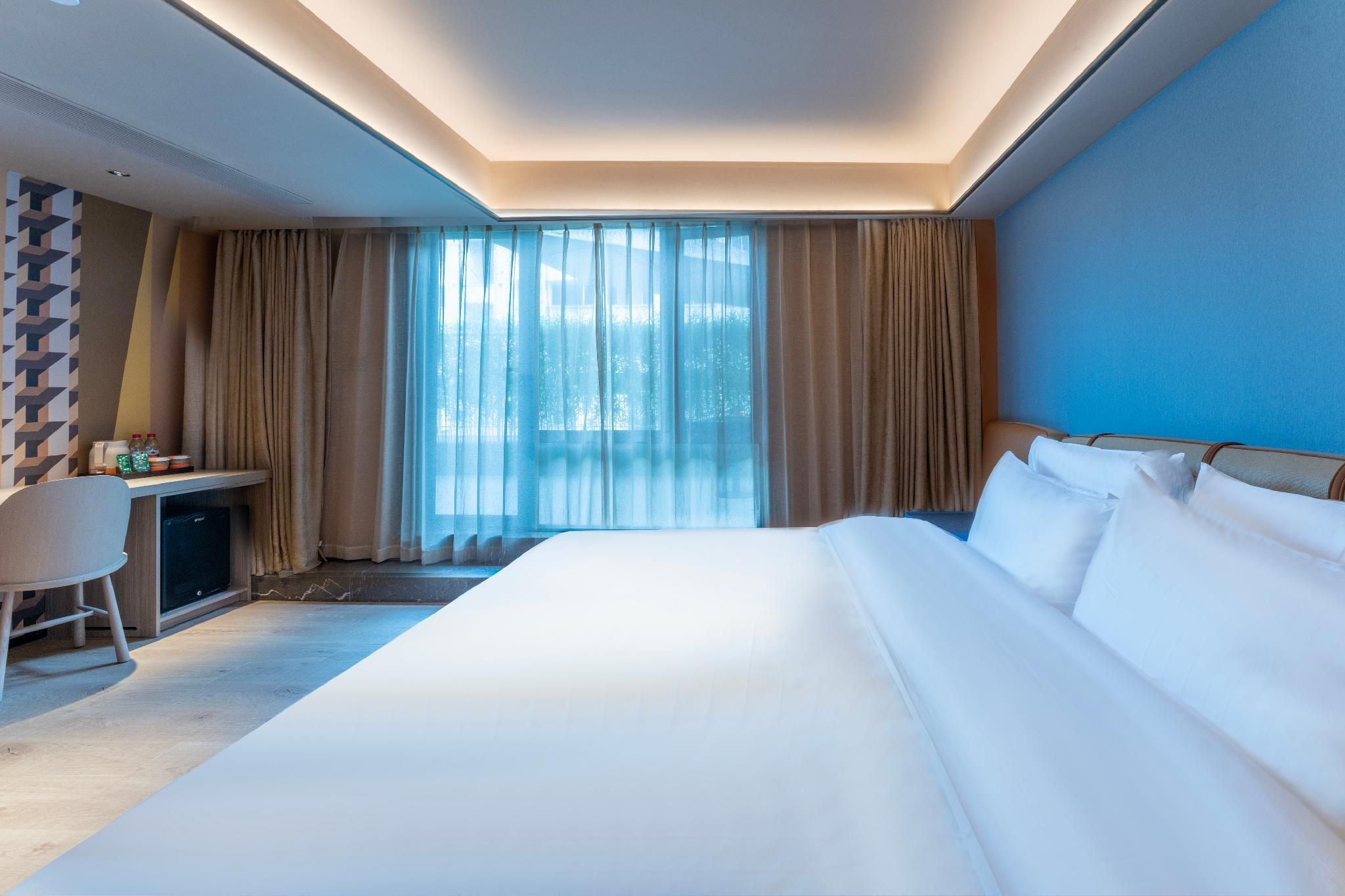 Huazhu - California Sunshine Deluxe 1 Bed Room