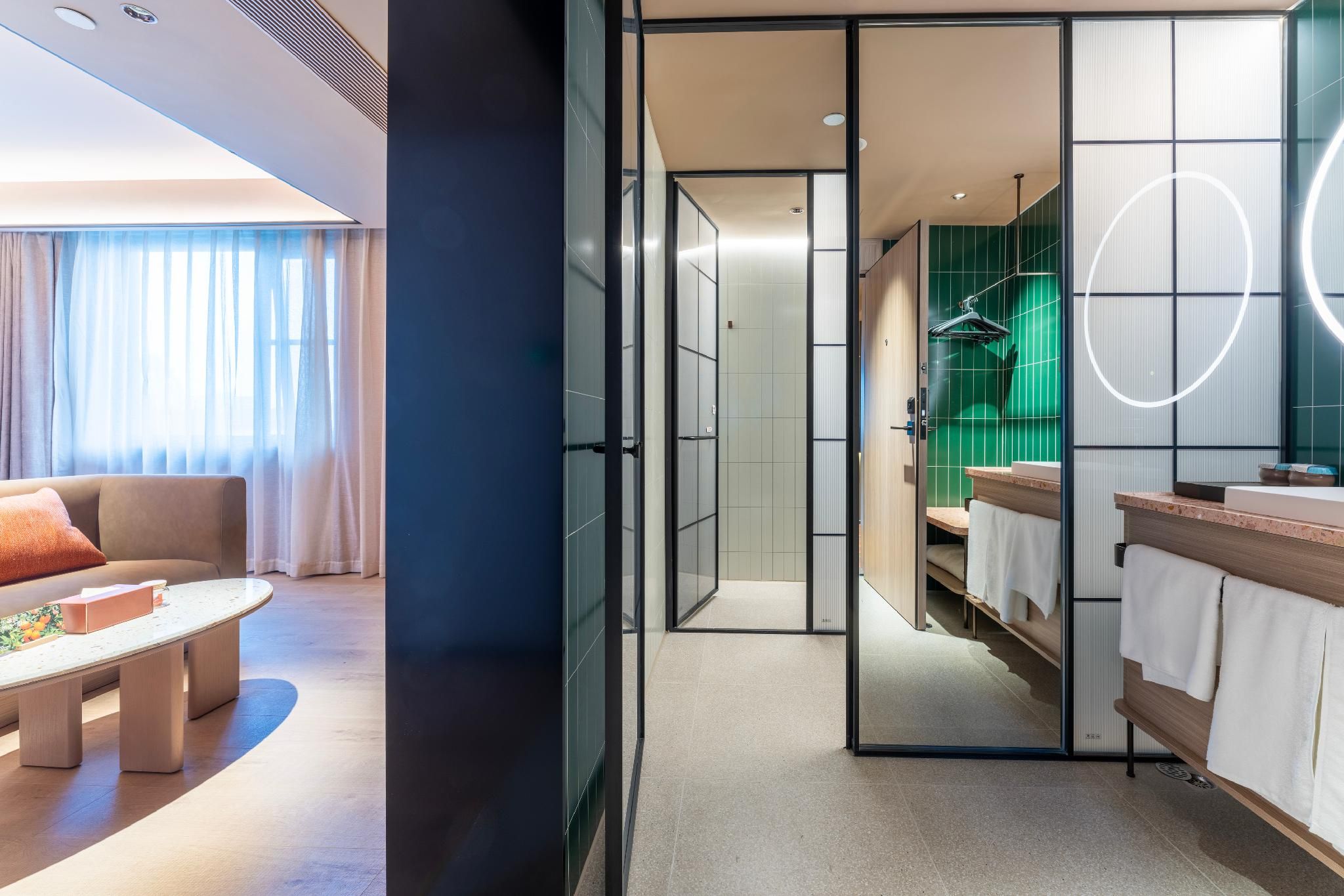 Huazhu - California Sunshine Business 1 Bed Room