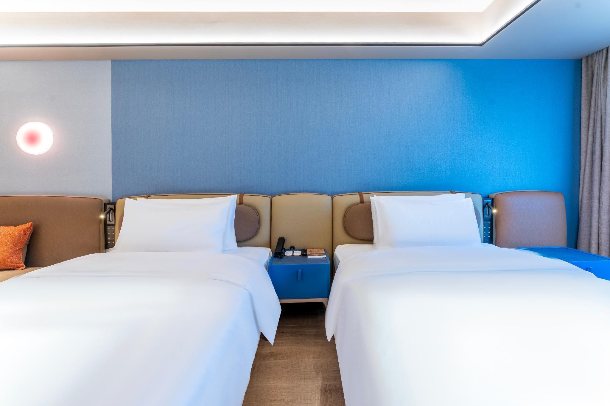 California Sunshine Superior Twin Room