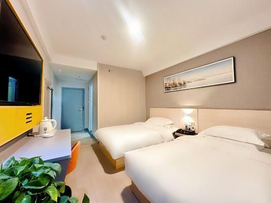 Featured Twin Room