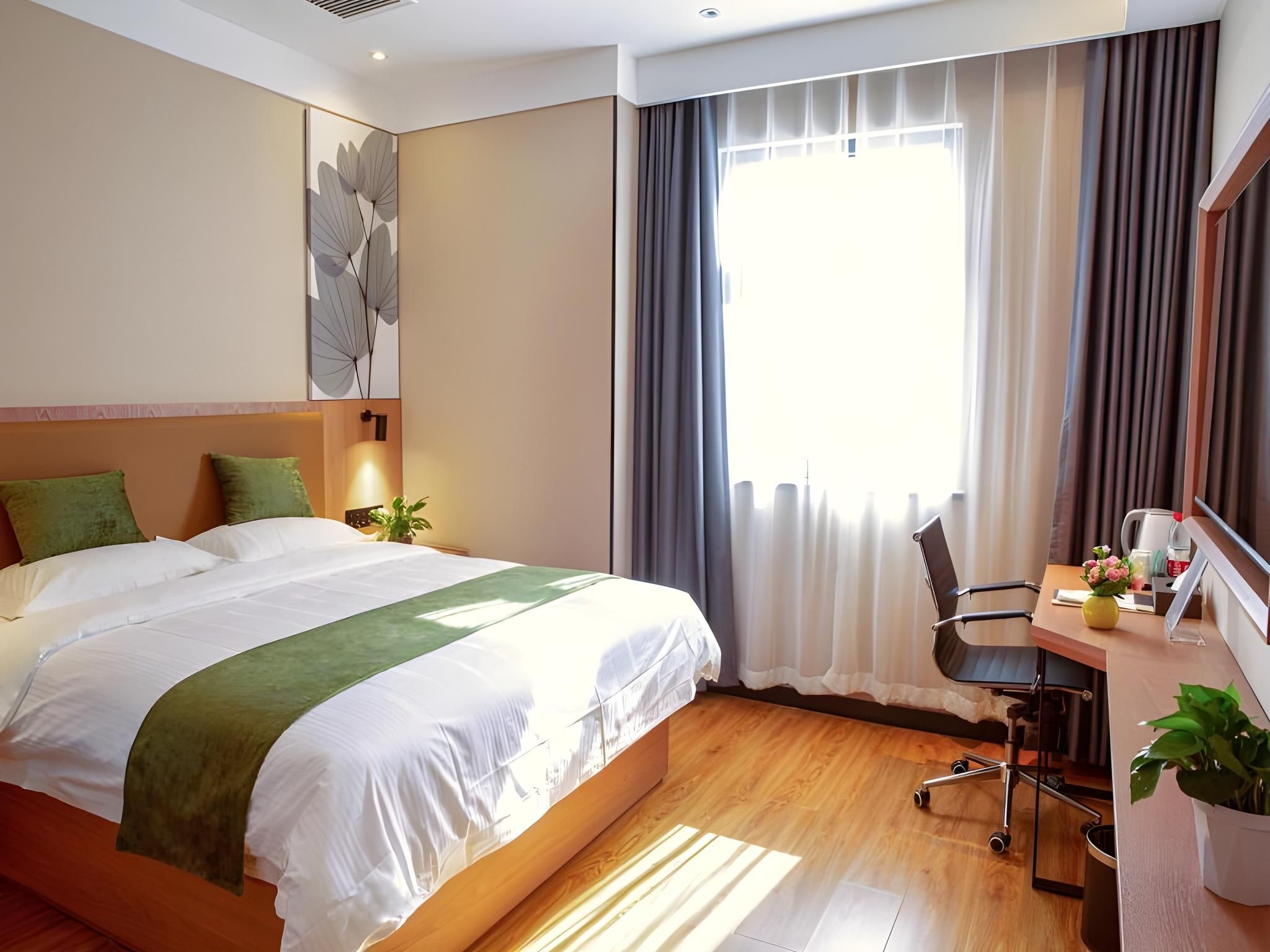 Business Queen Room