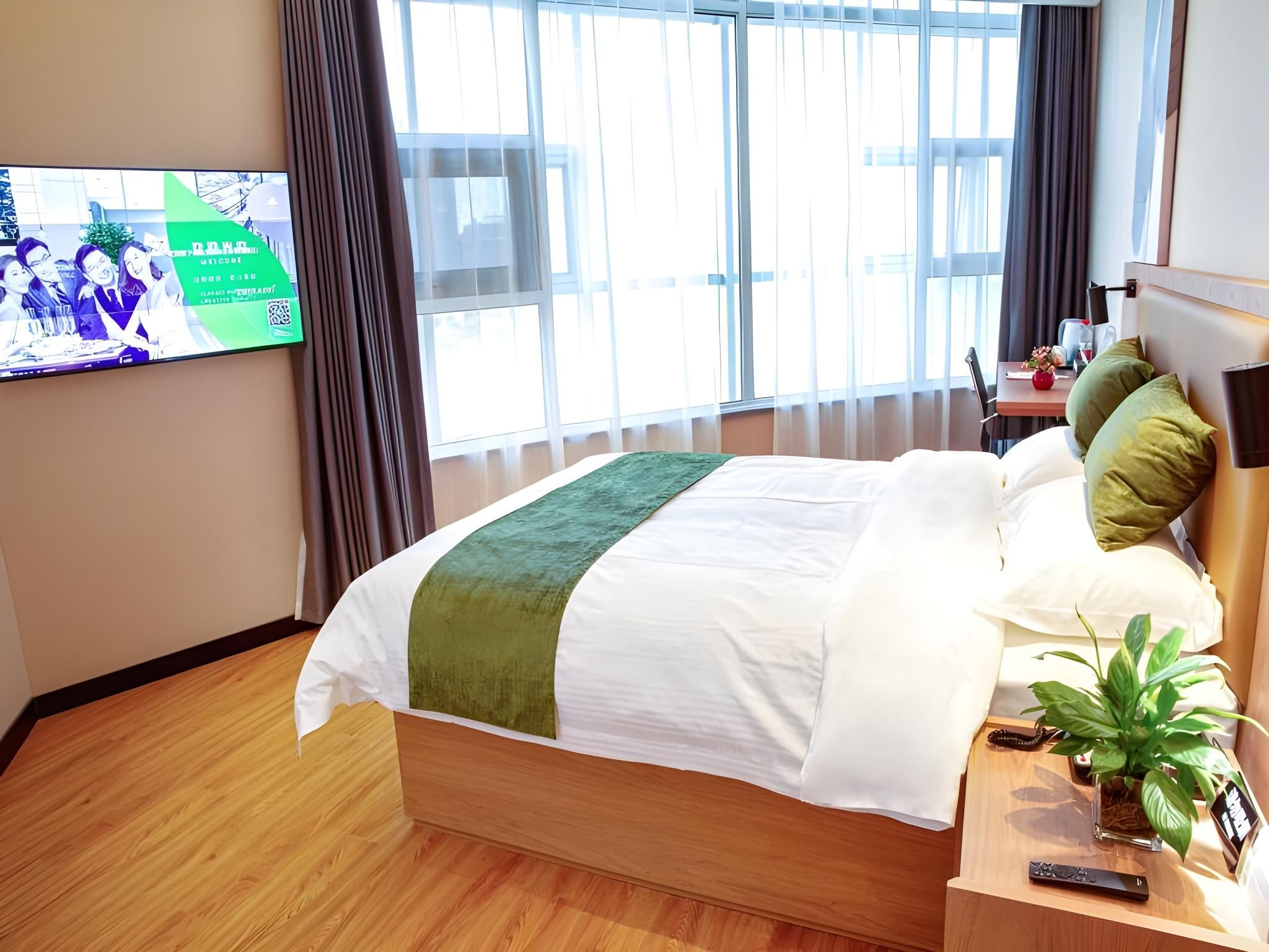 Business Queen Room