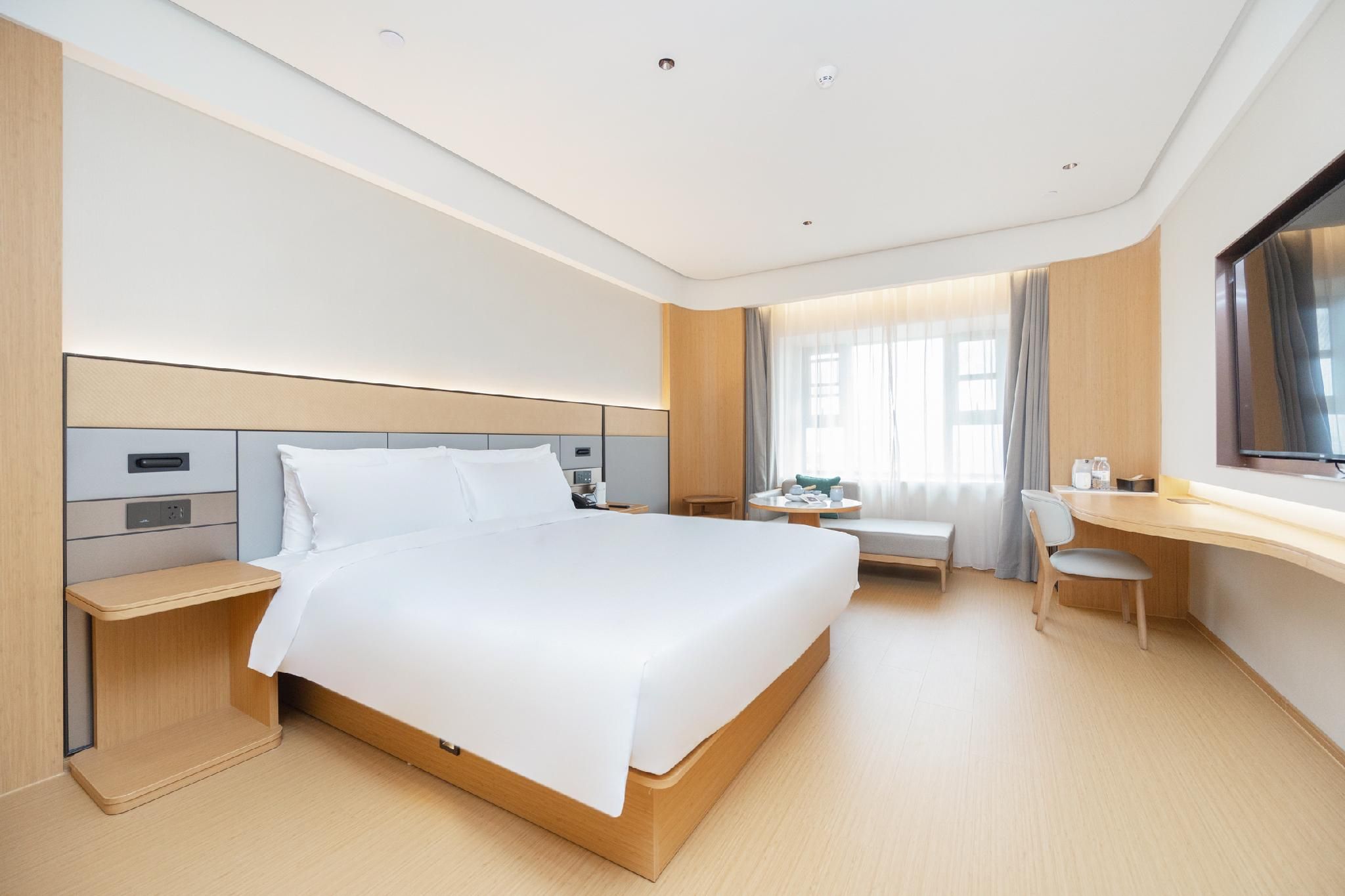 Business Queen Bed Room