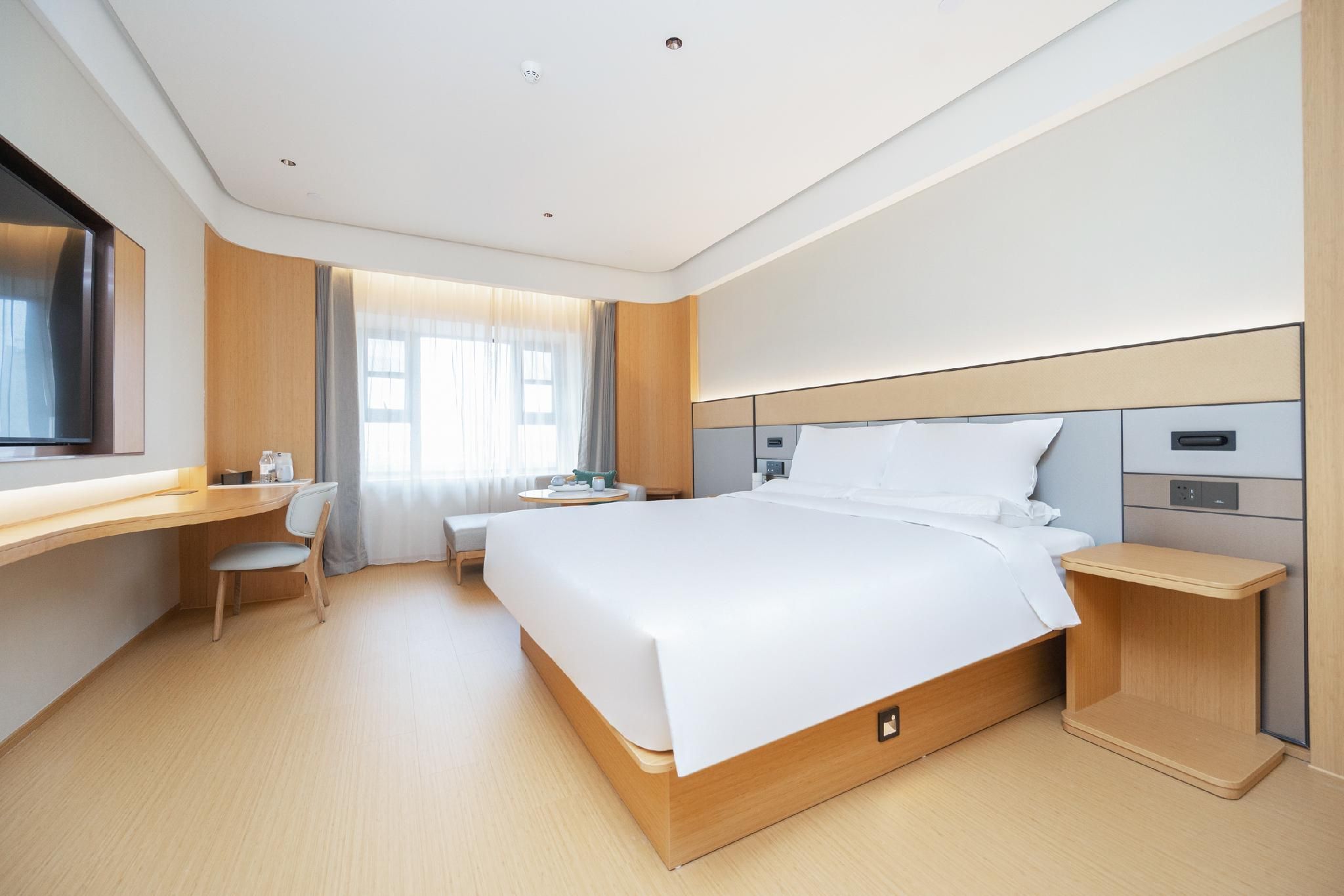 Business Queen Bed Room