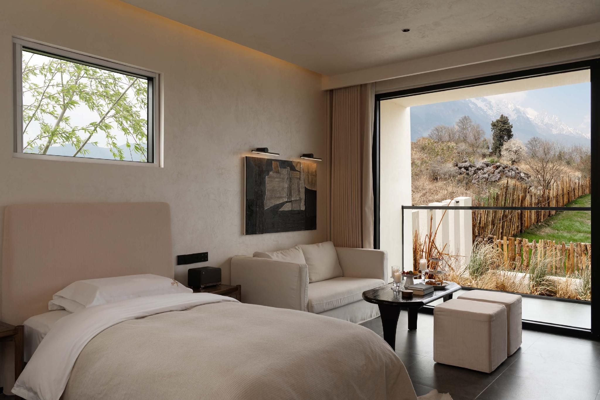 Luxury family room